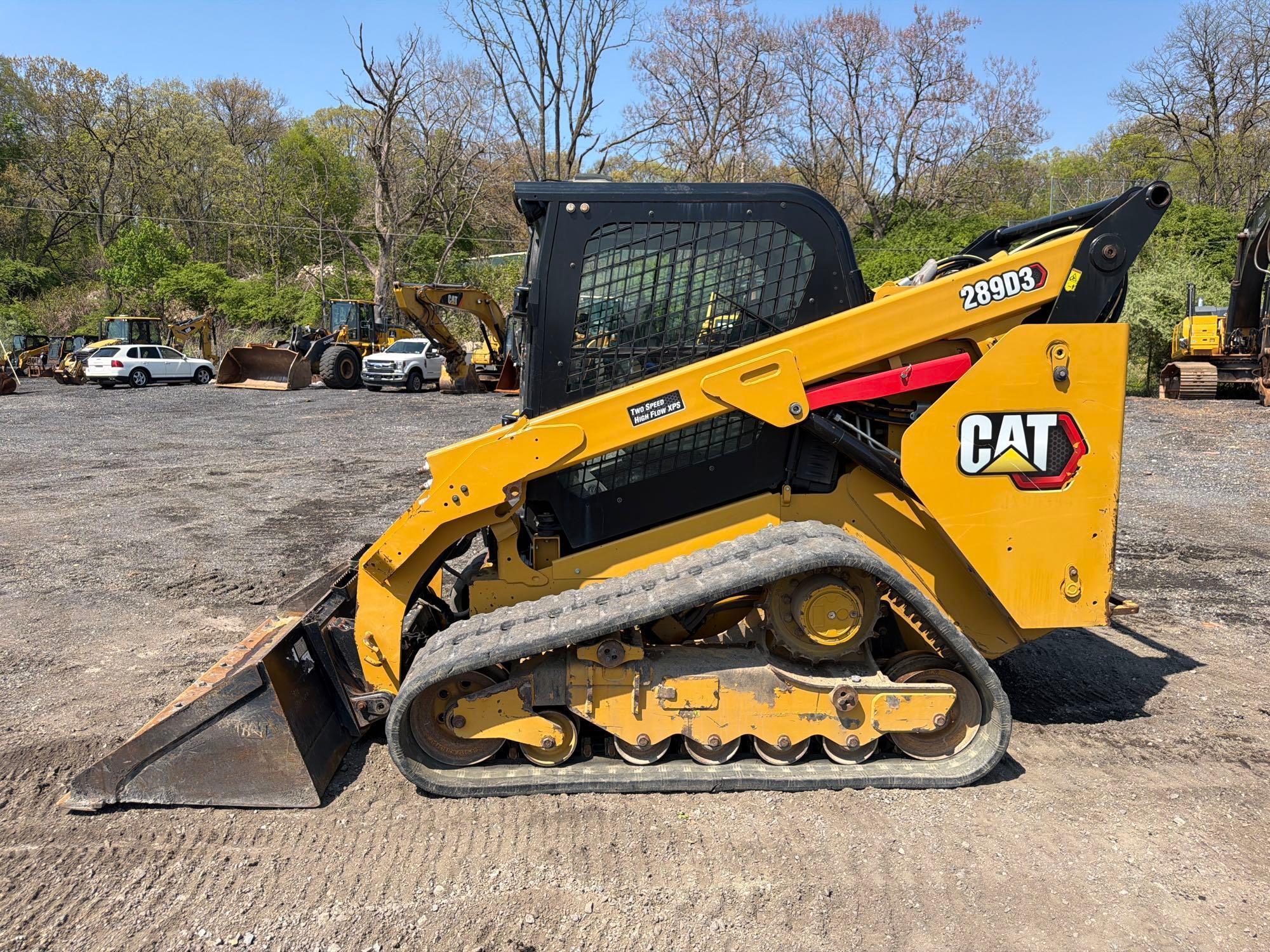Photo of a  Caterpillar 289D