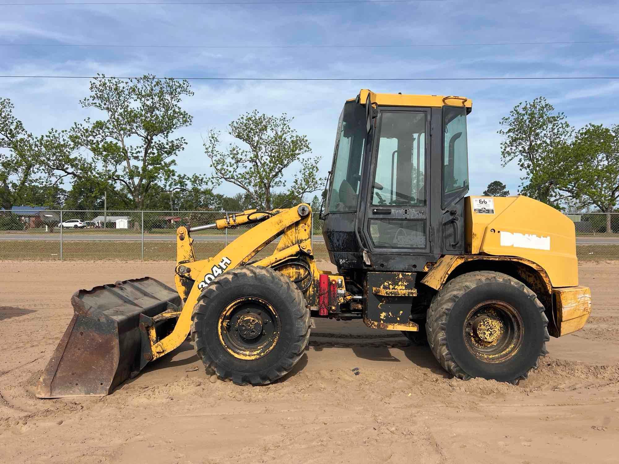 2004 JOHN DEERE 304H WHEEL LOADER