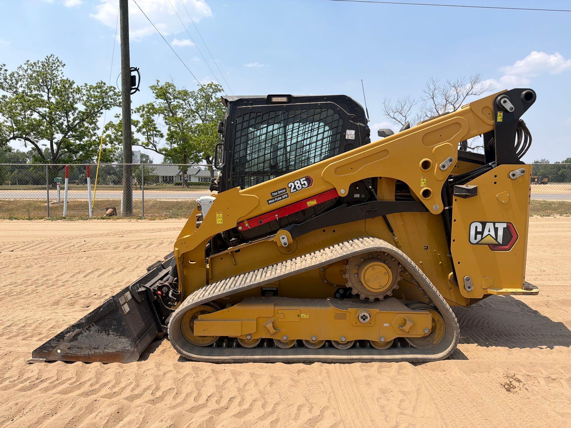 Photo of a  Caterpillar 285