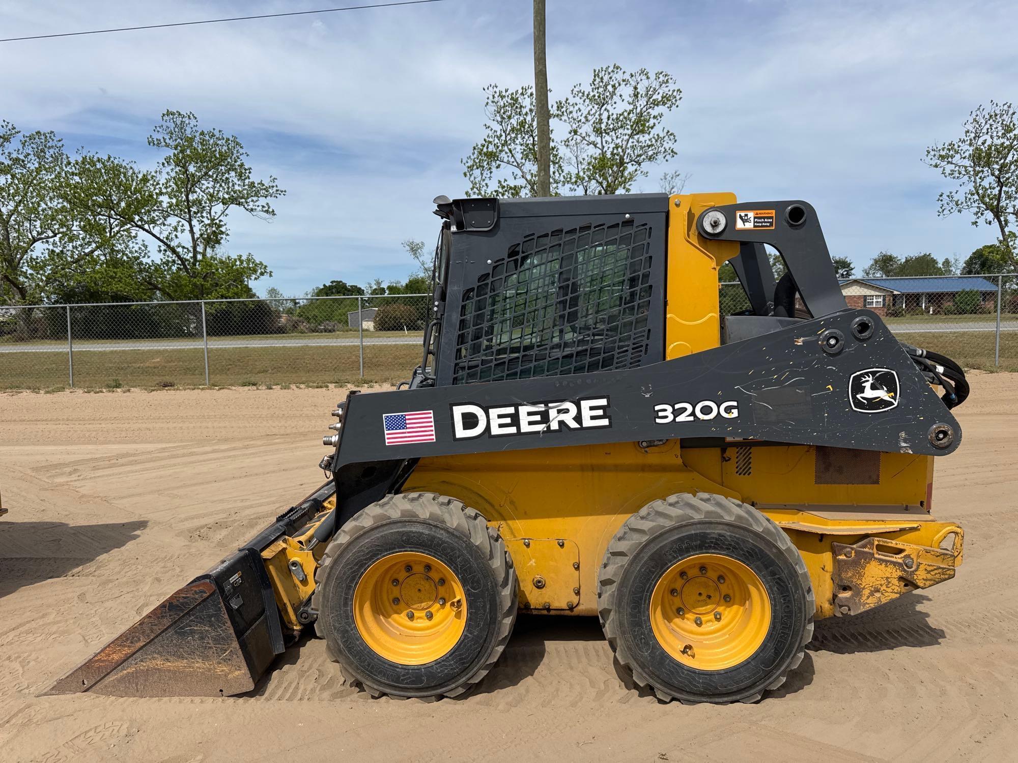 2018 JOHN DEERE 320G SKID STEER
