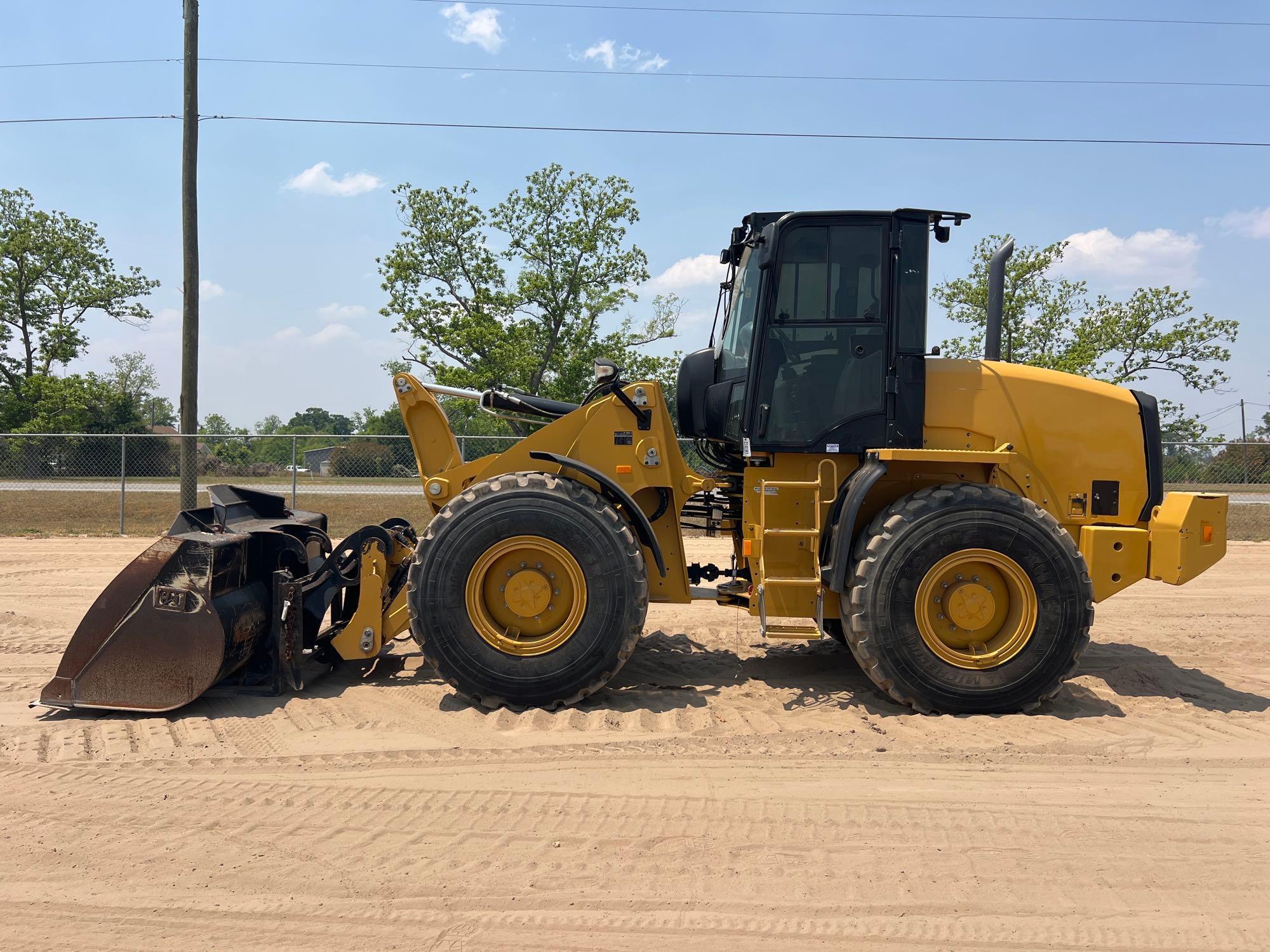 2023 CATERPILLAR 920 WHEEL LOADER