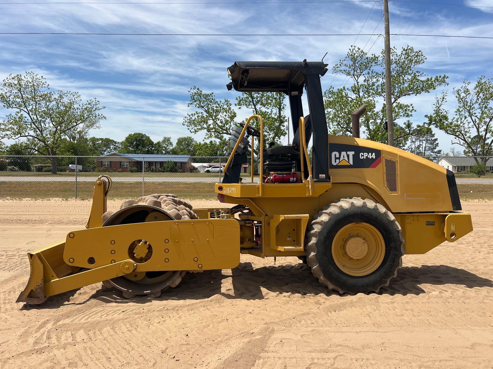 Photo of a  Caterpillar CP44