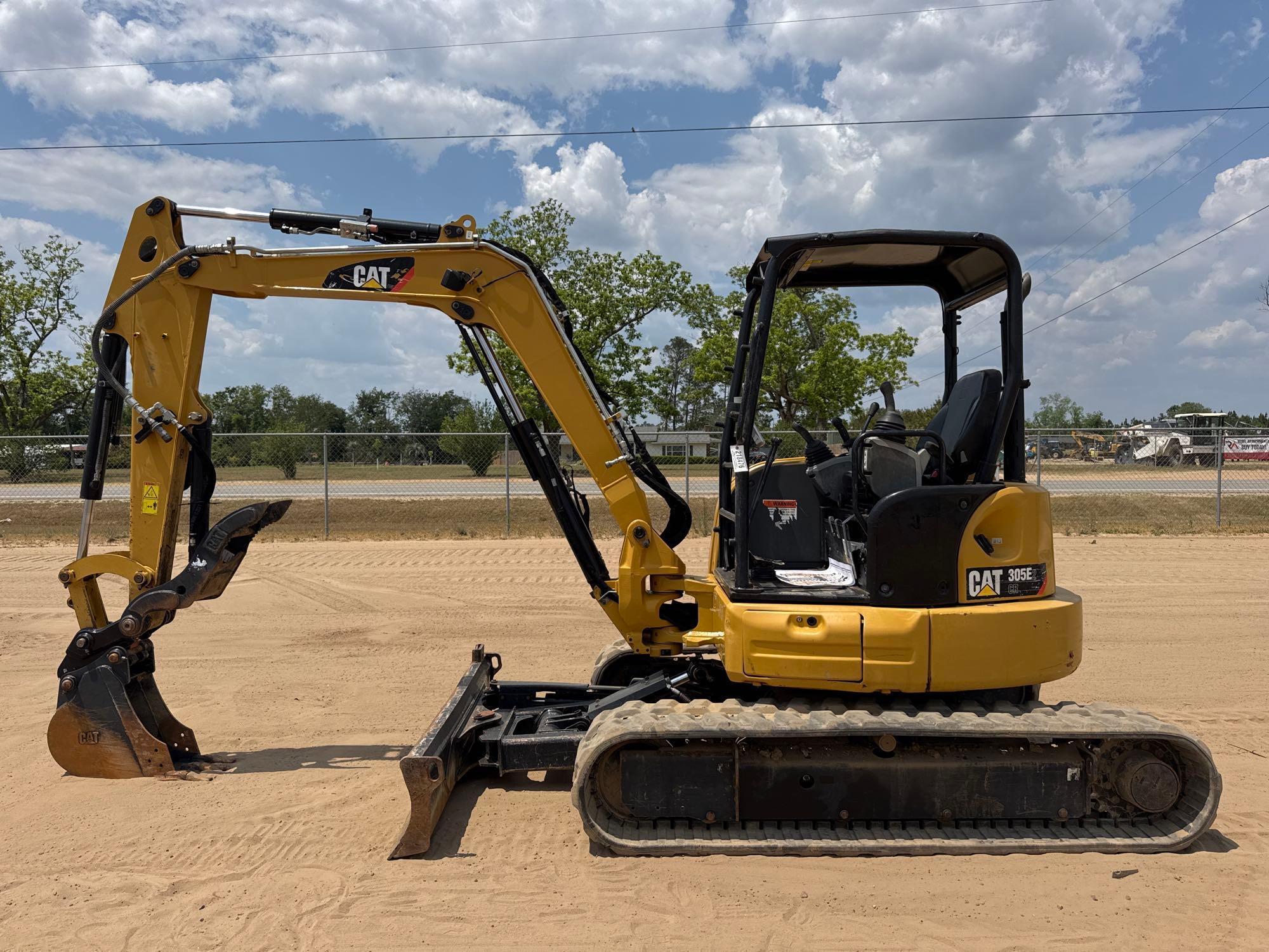 2019 CATERPILLAR 305E2 CR EXCAVATOR