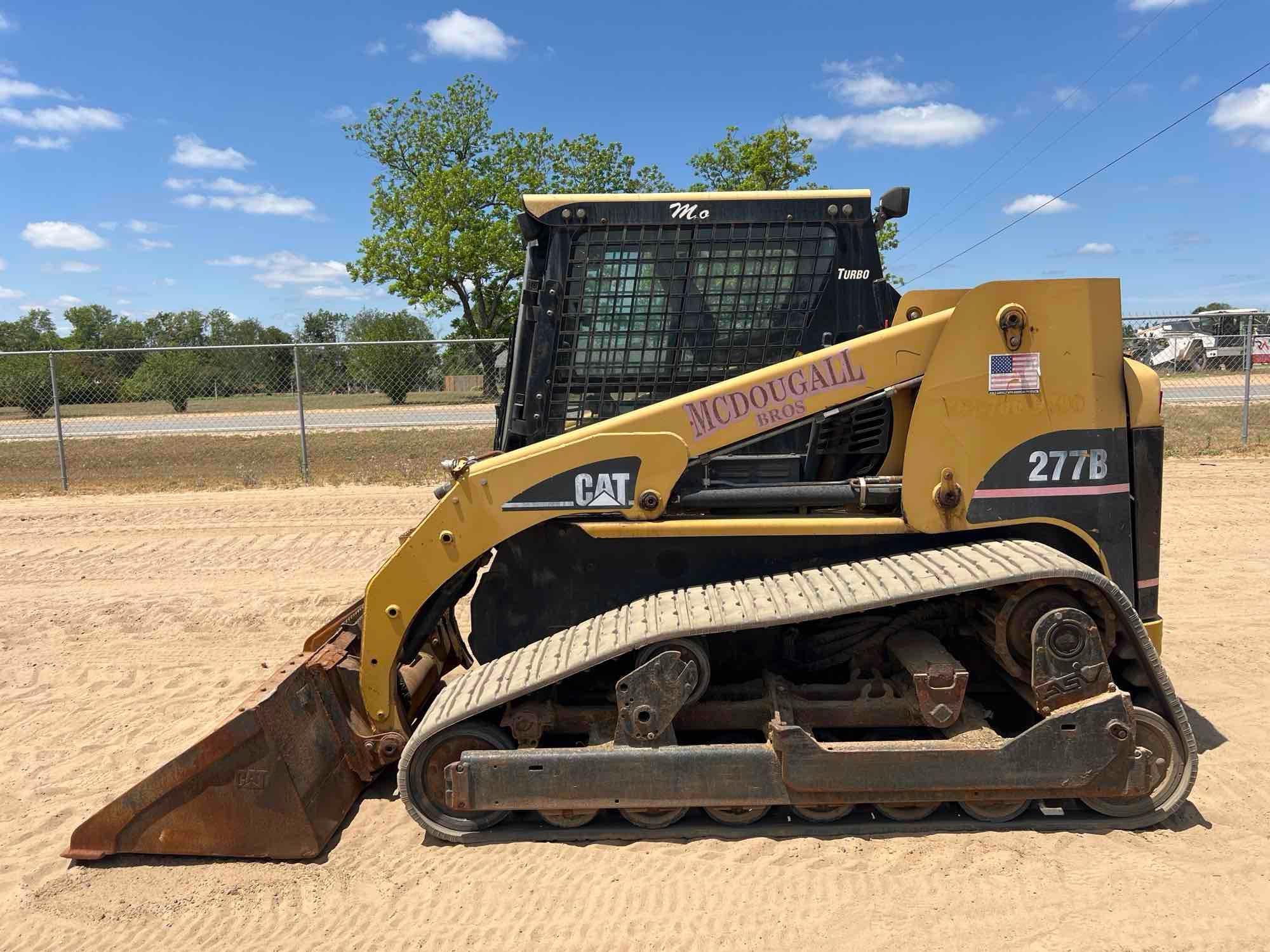 Photo of a  Caterpillar 277B