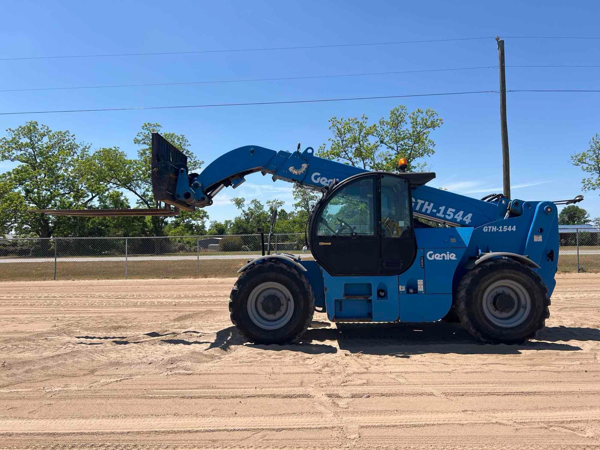 2020 GENIE GTH-1544 TELESCOPIC FORKLIFT