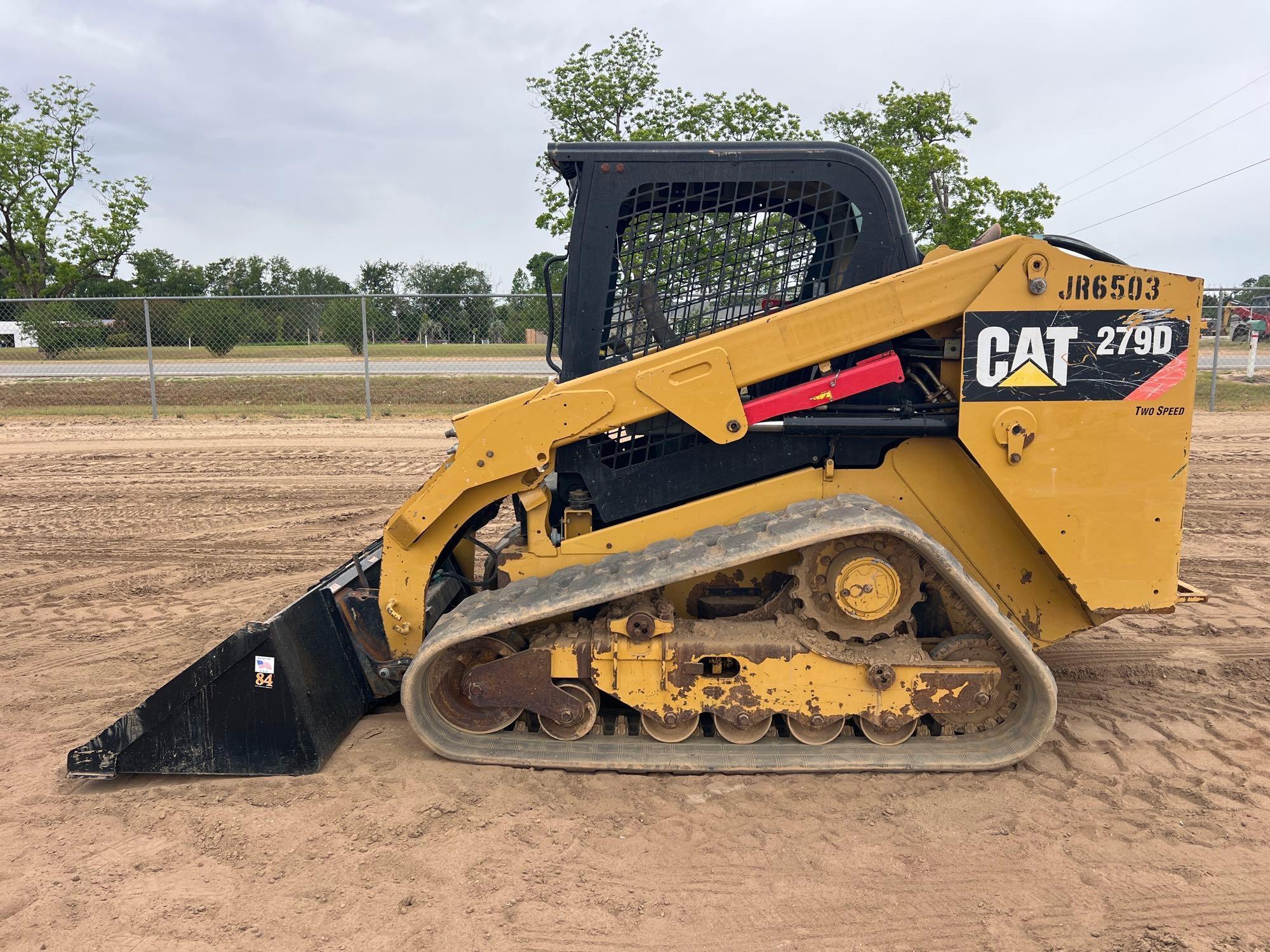 Photo of a  Caterpillar 279D