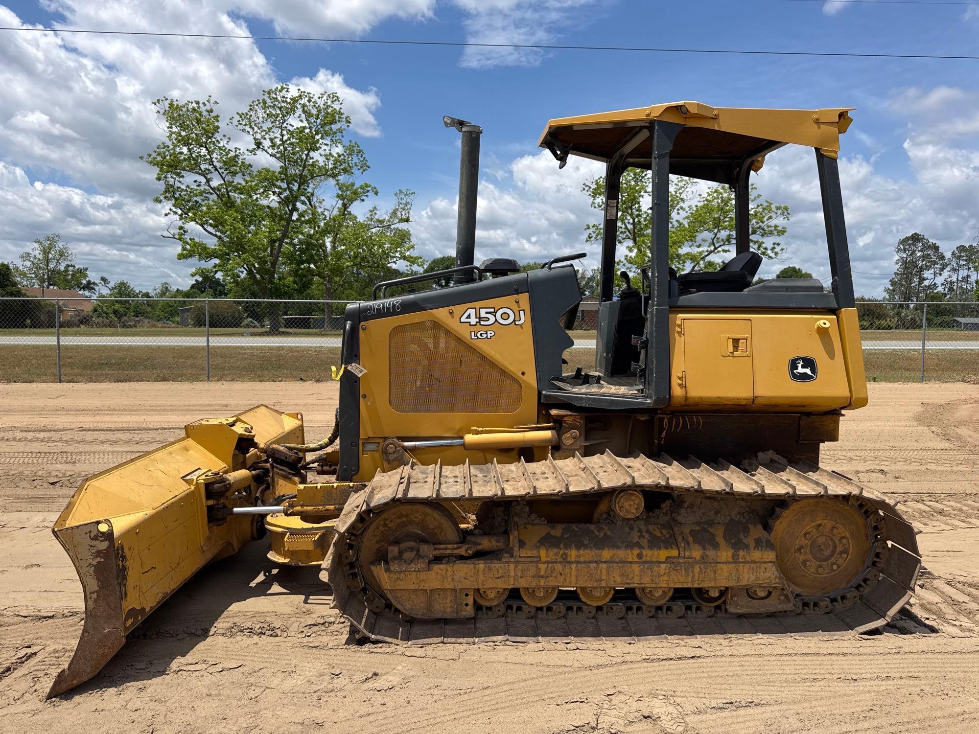 JOHN DEERE 450J LGP CRAWLER DOZER