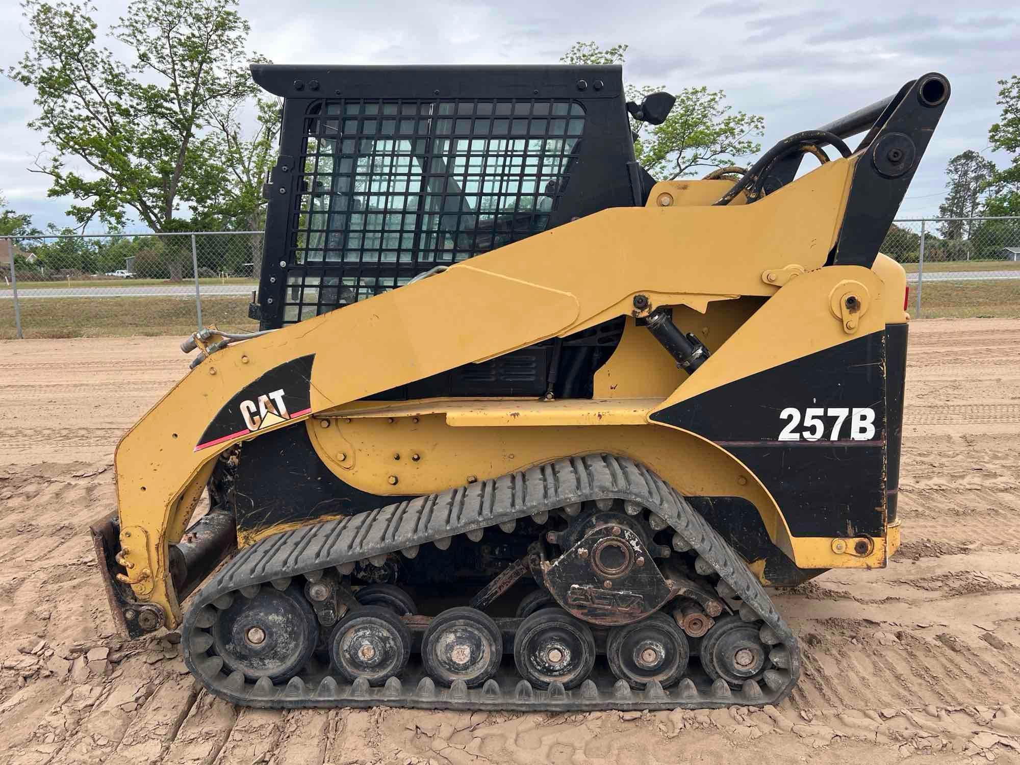 Photo of a  Caterpillar 257B