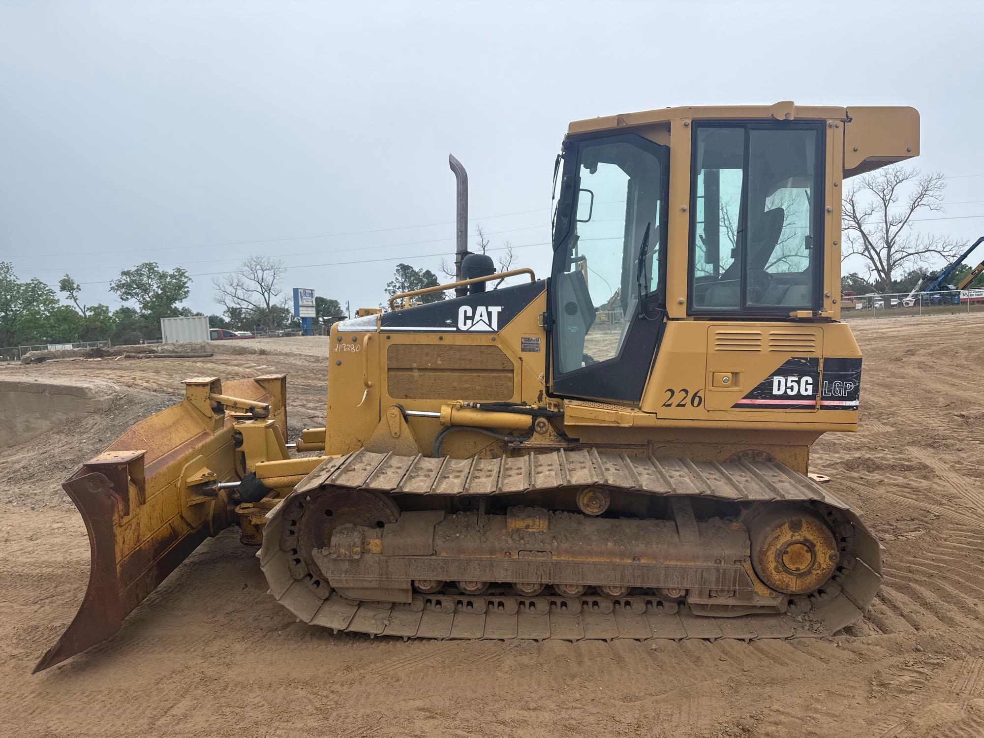 Photo of a  Caterpillar D5G LGP