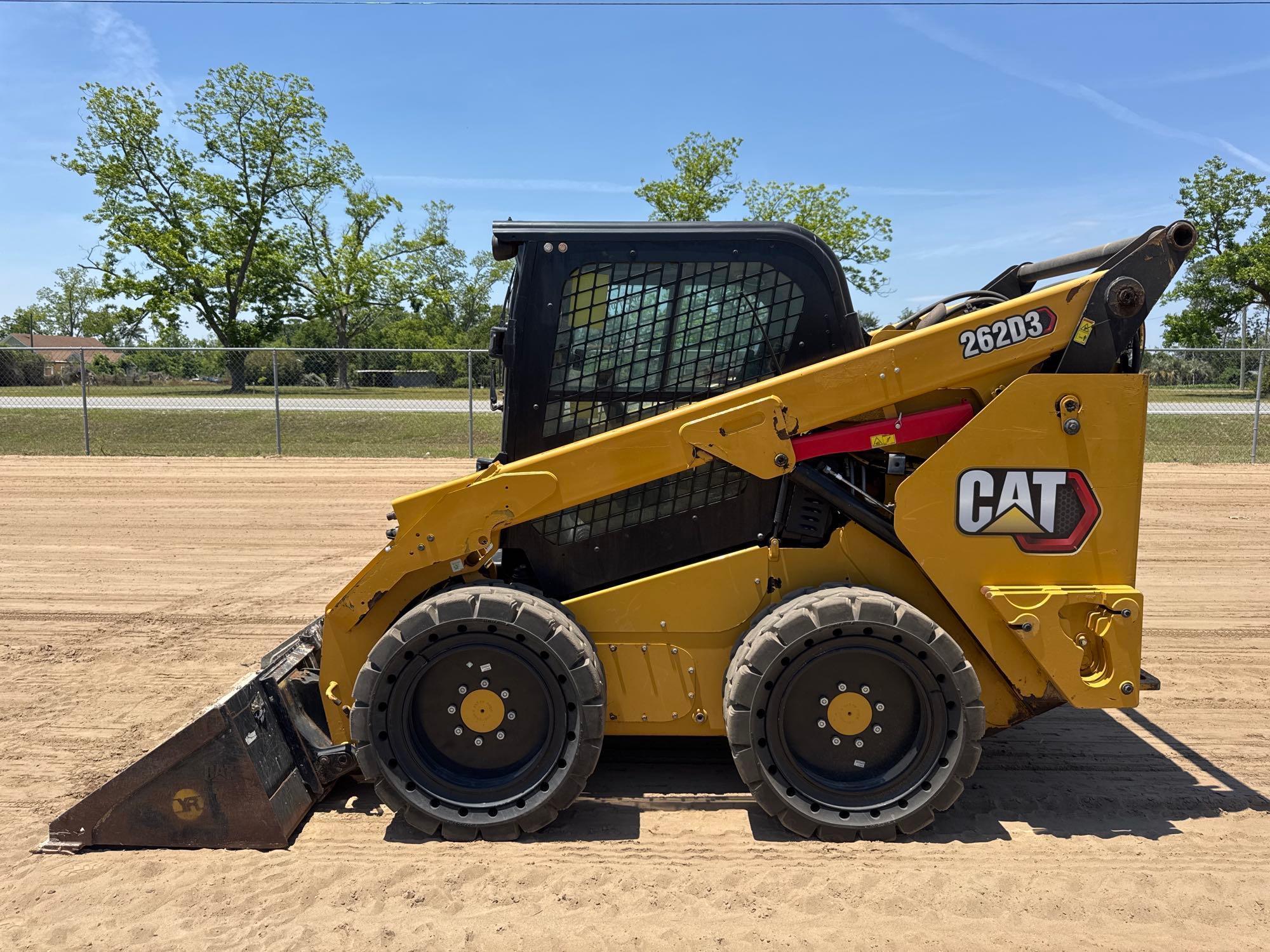 Photo of a  Caterpillar 262D