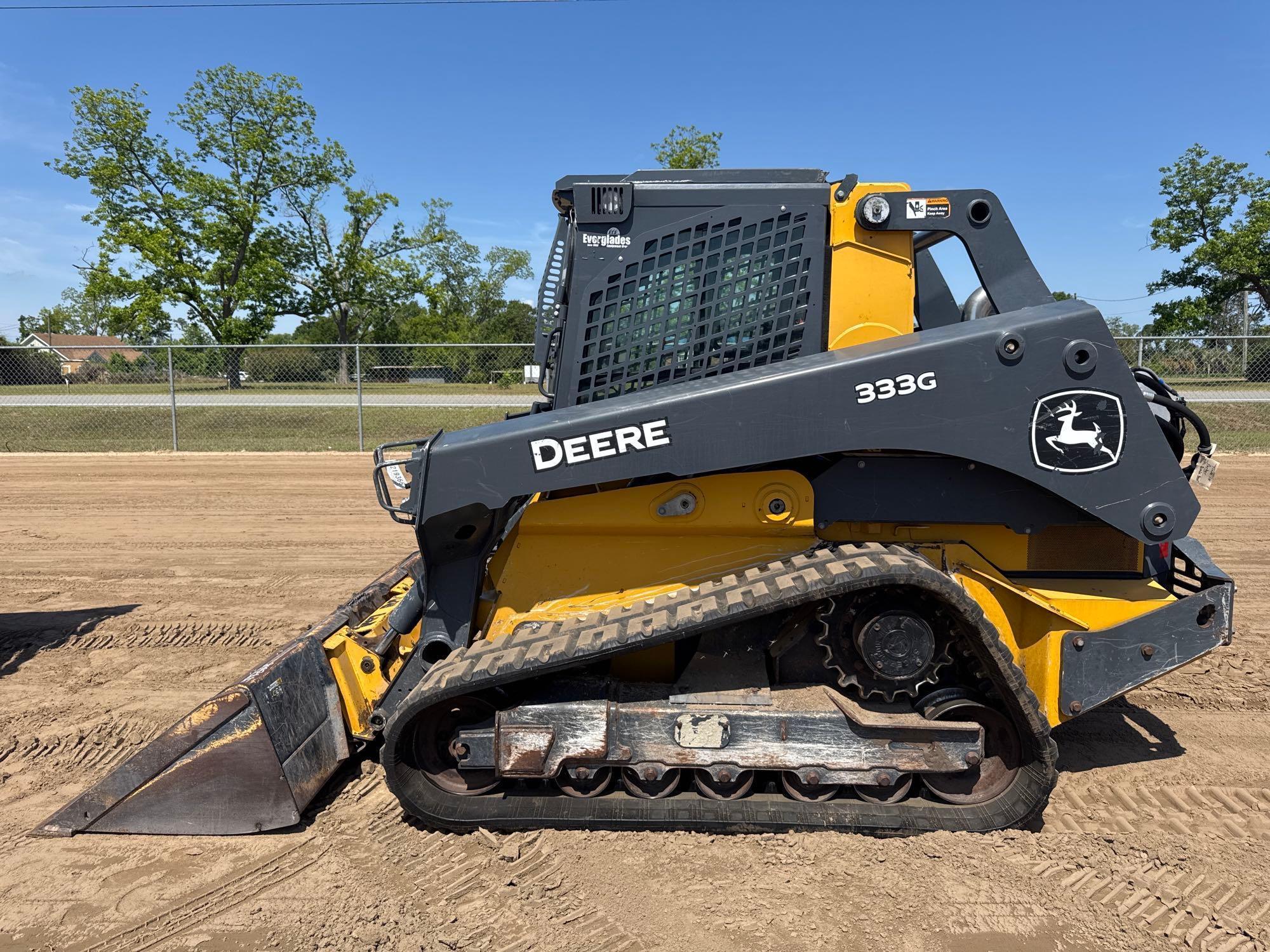 Photo of a  John Deere 333
