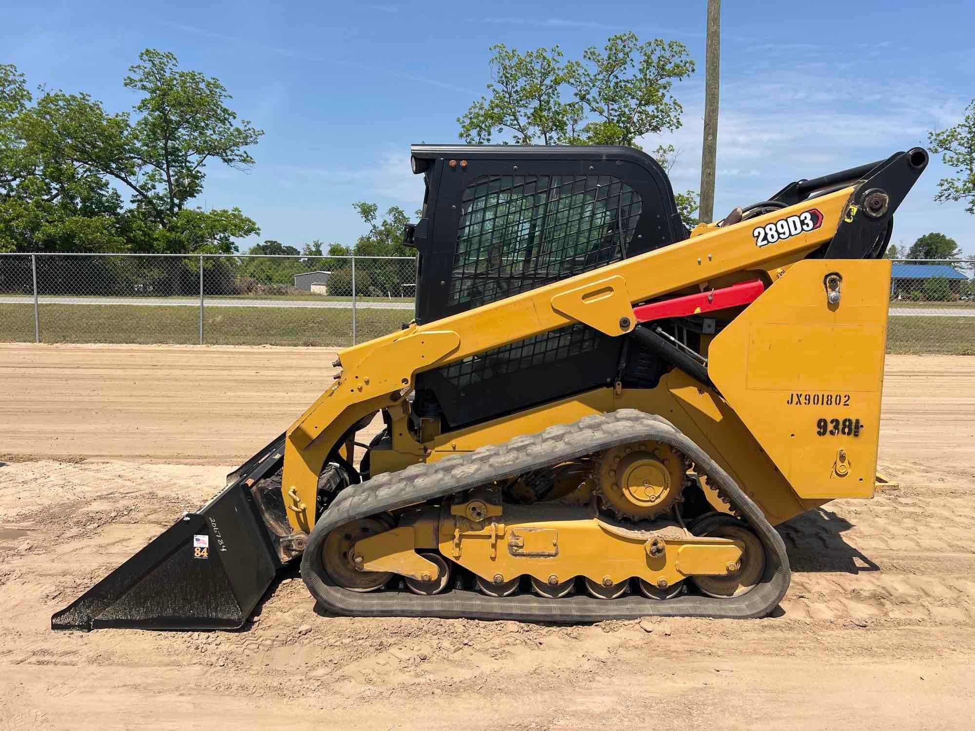 Photo of a  Caterpillar 289D