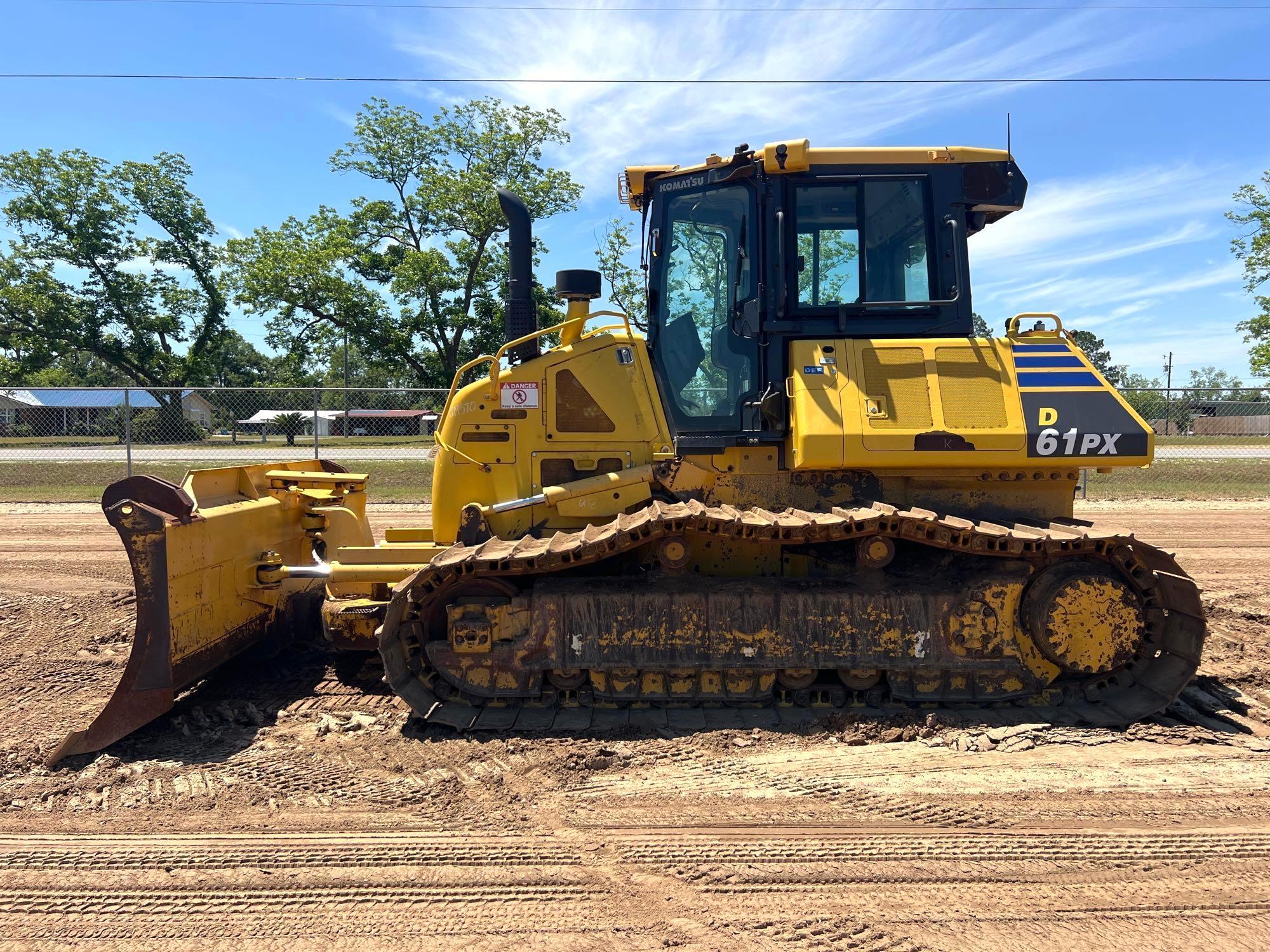 Photo of a  Komatsu D61PX