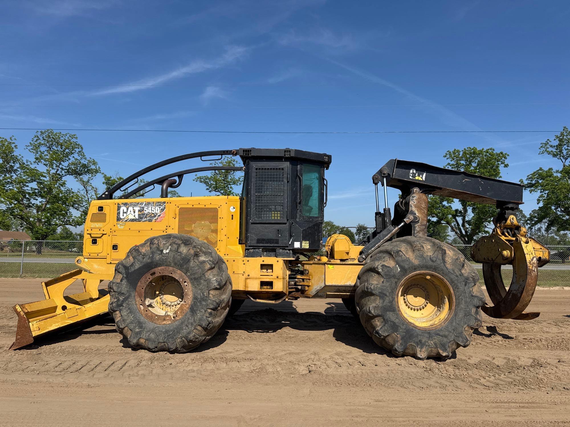 Photo of a  Caterpillar 545D
