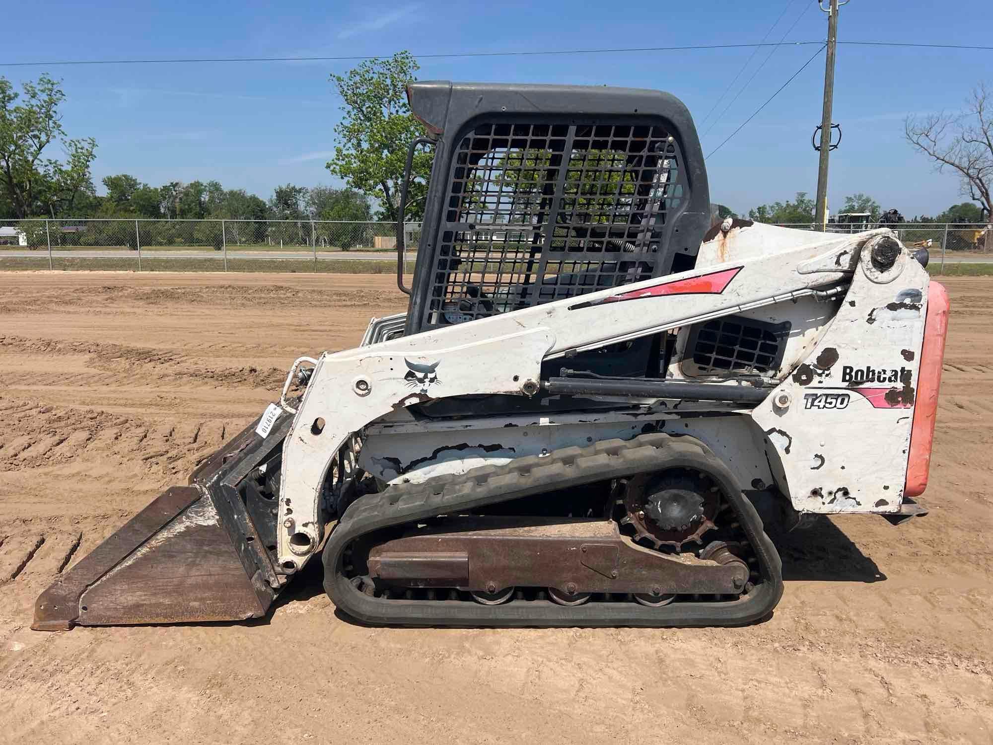 Photo of a  Bobcat T450