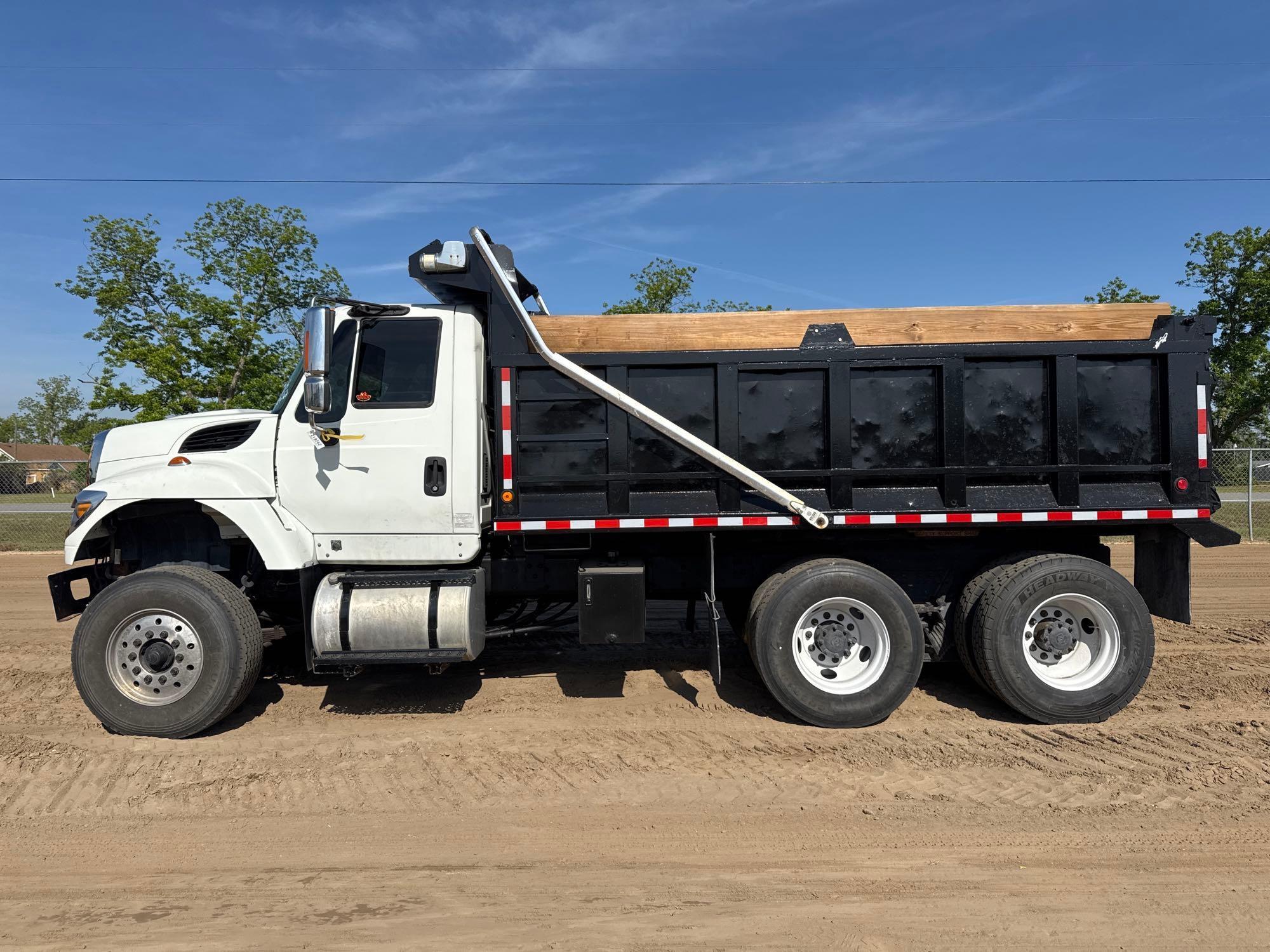 2015 INTERNATIONAL 7400 SFA 6X4 DUMP TRUCK