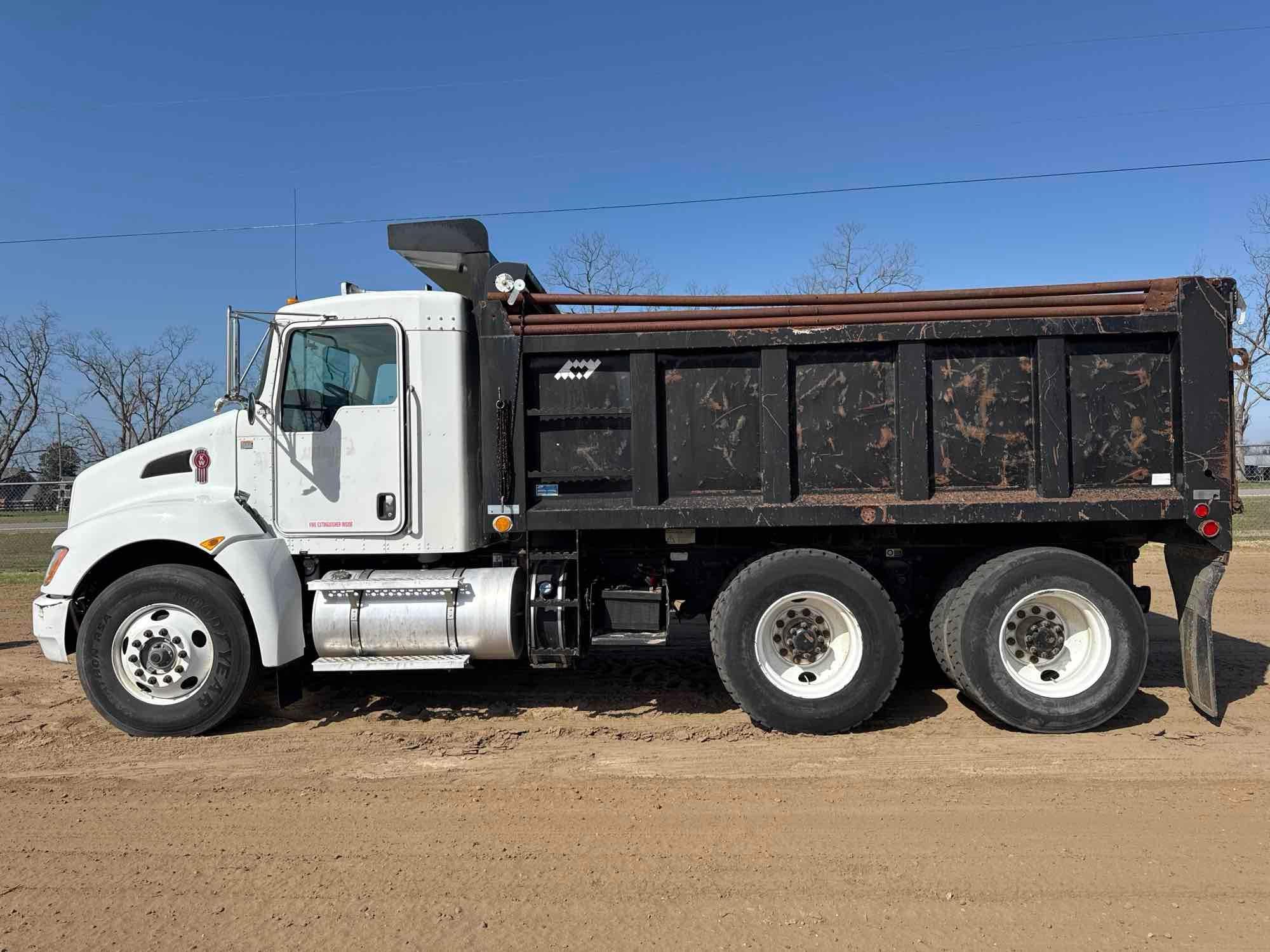 2013 KENWORTH T370 DUMP TRUCK