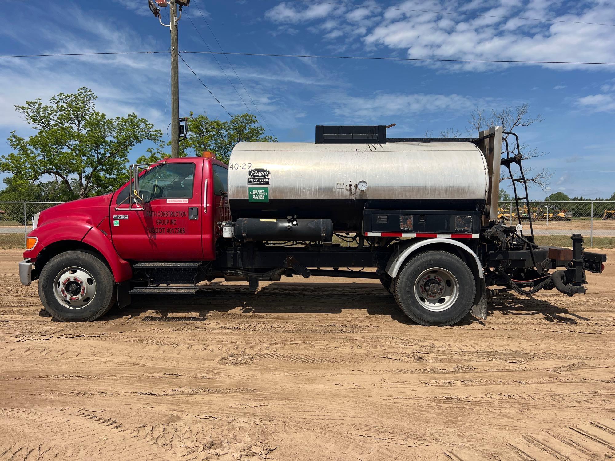 Photo of a  Ford F750XL
