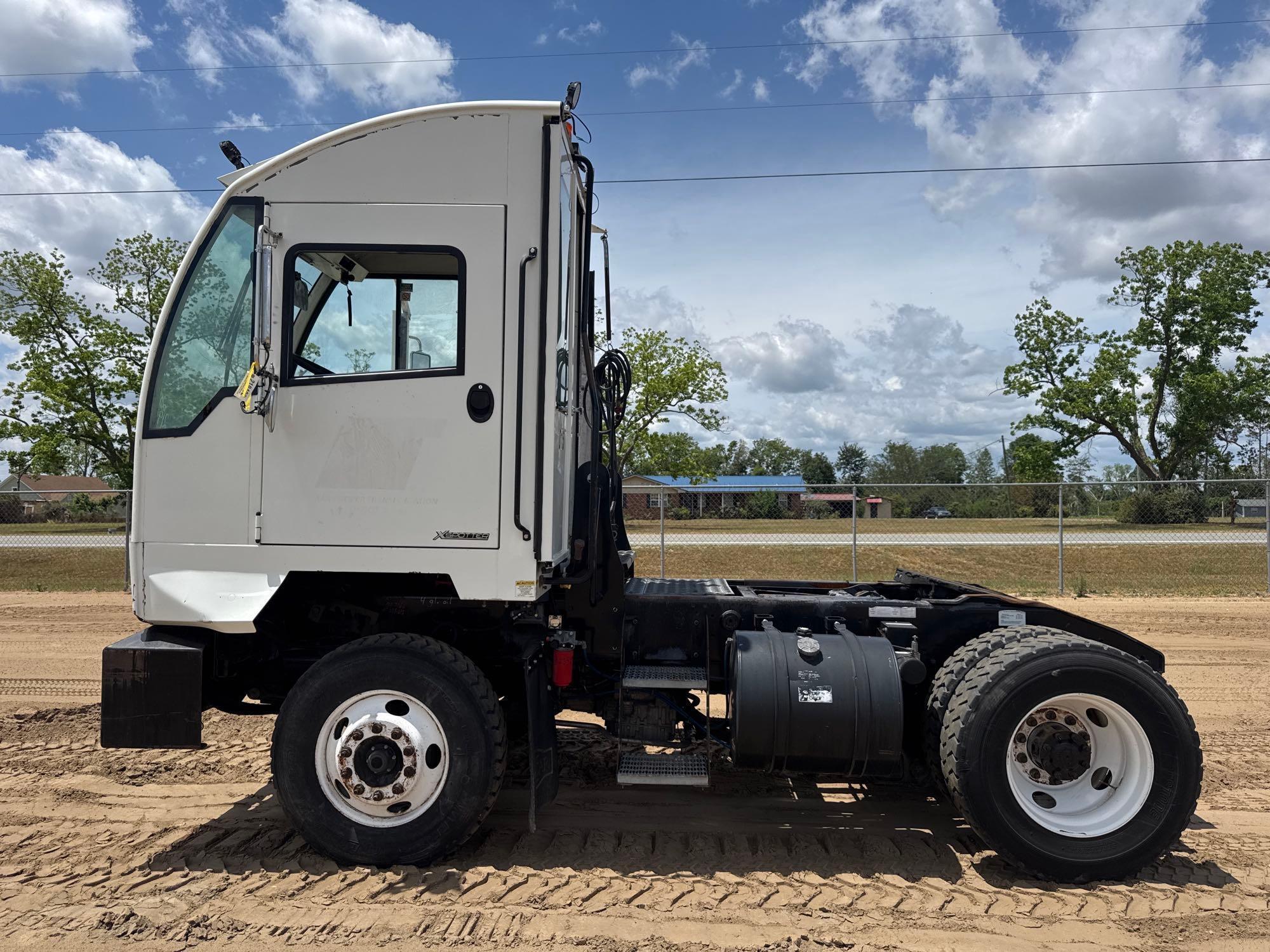 2014 AUTOCAR XSPOTTER SPOT TRUCK