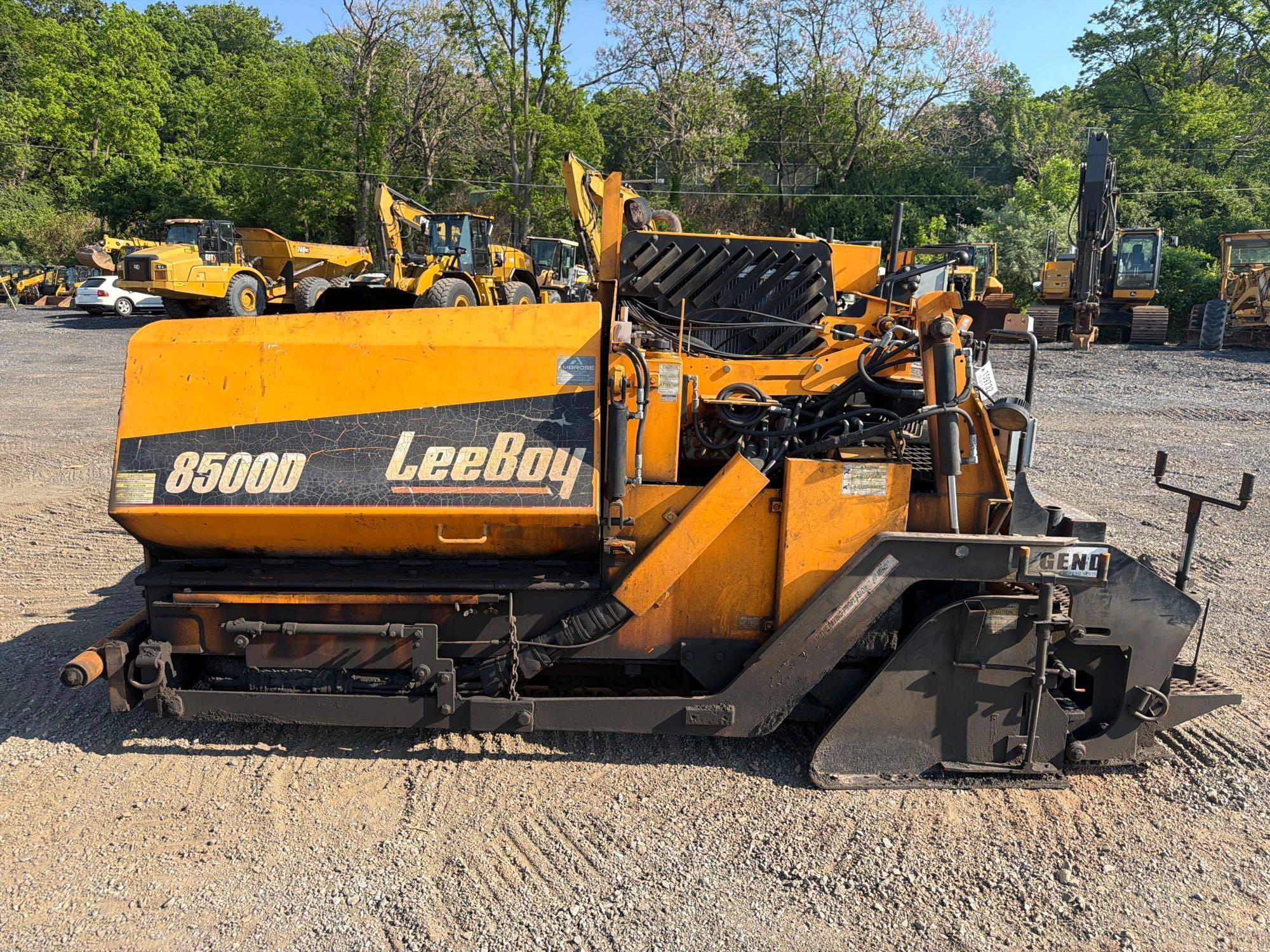 Photo of a  Leeboy 8500