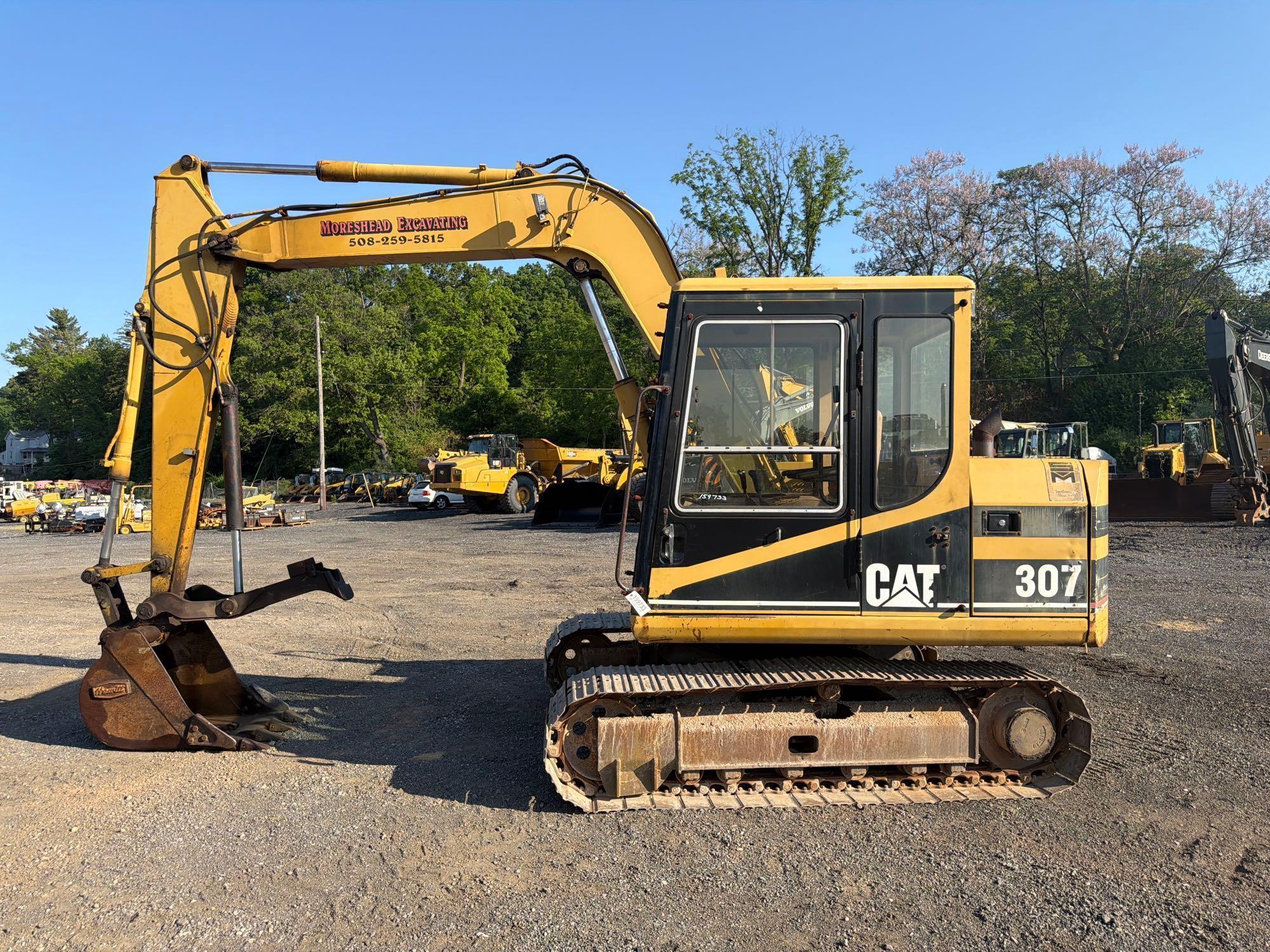 Photo of a 1995 Caterpillar 307