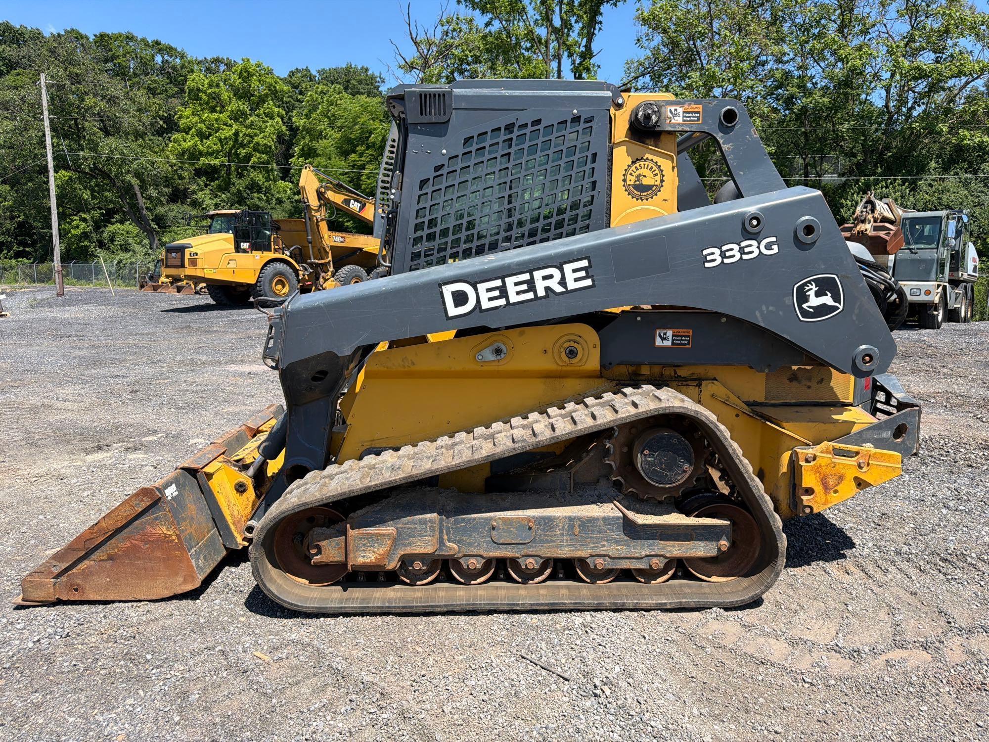 Photo of a  John Deere 333