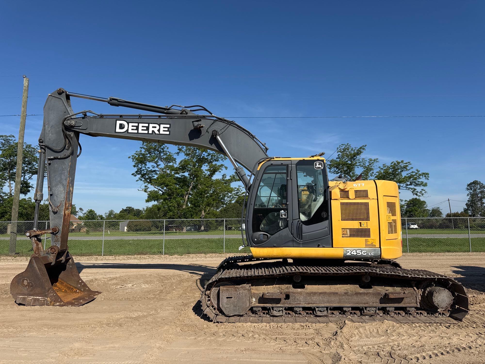 Photo of a 2017 John Deere 245