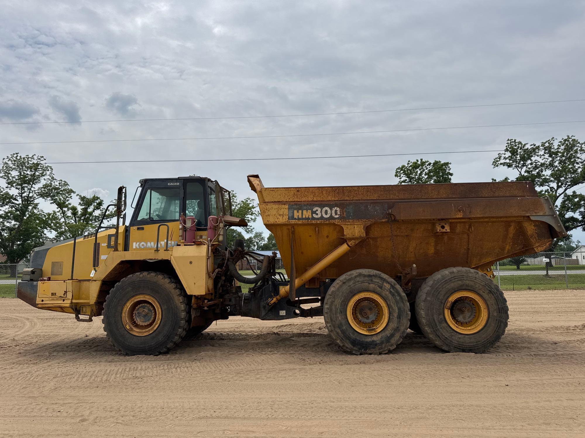 Photo of a  Komatsu HM300-2