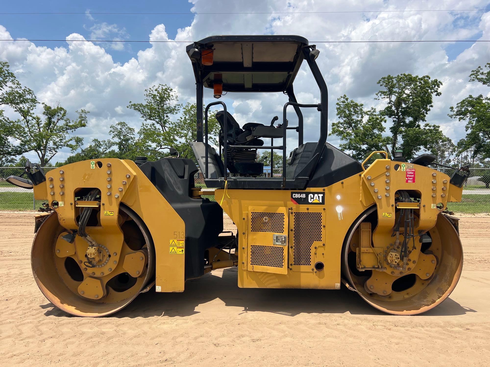 Photo of a 2016 Caterpillar CB64B