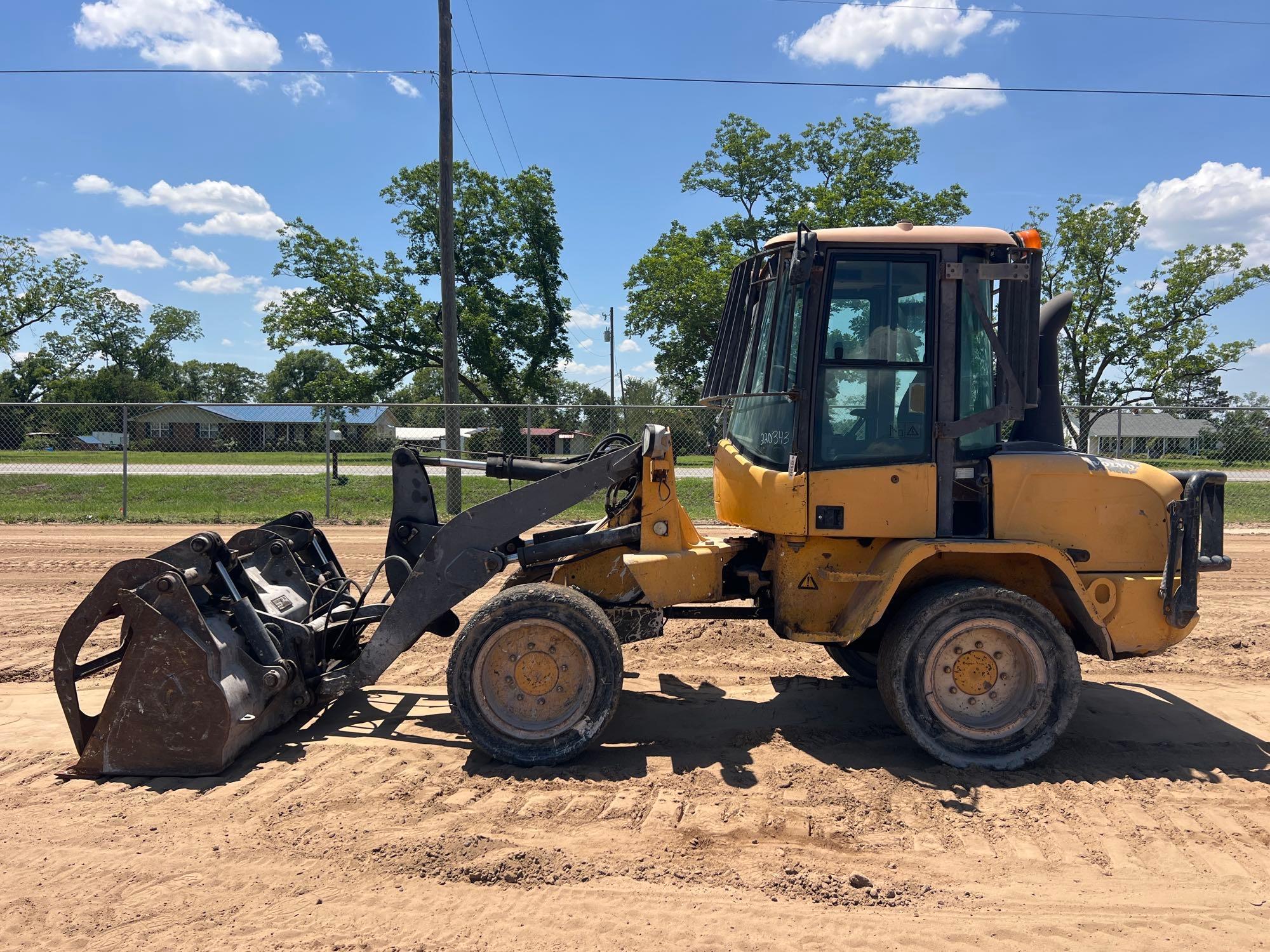 2016 VOLVO L30G WHEEL LOADER