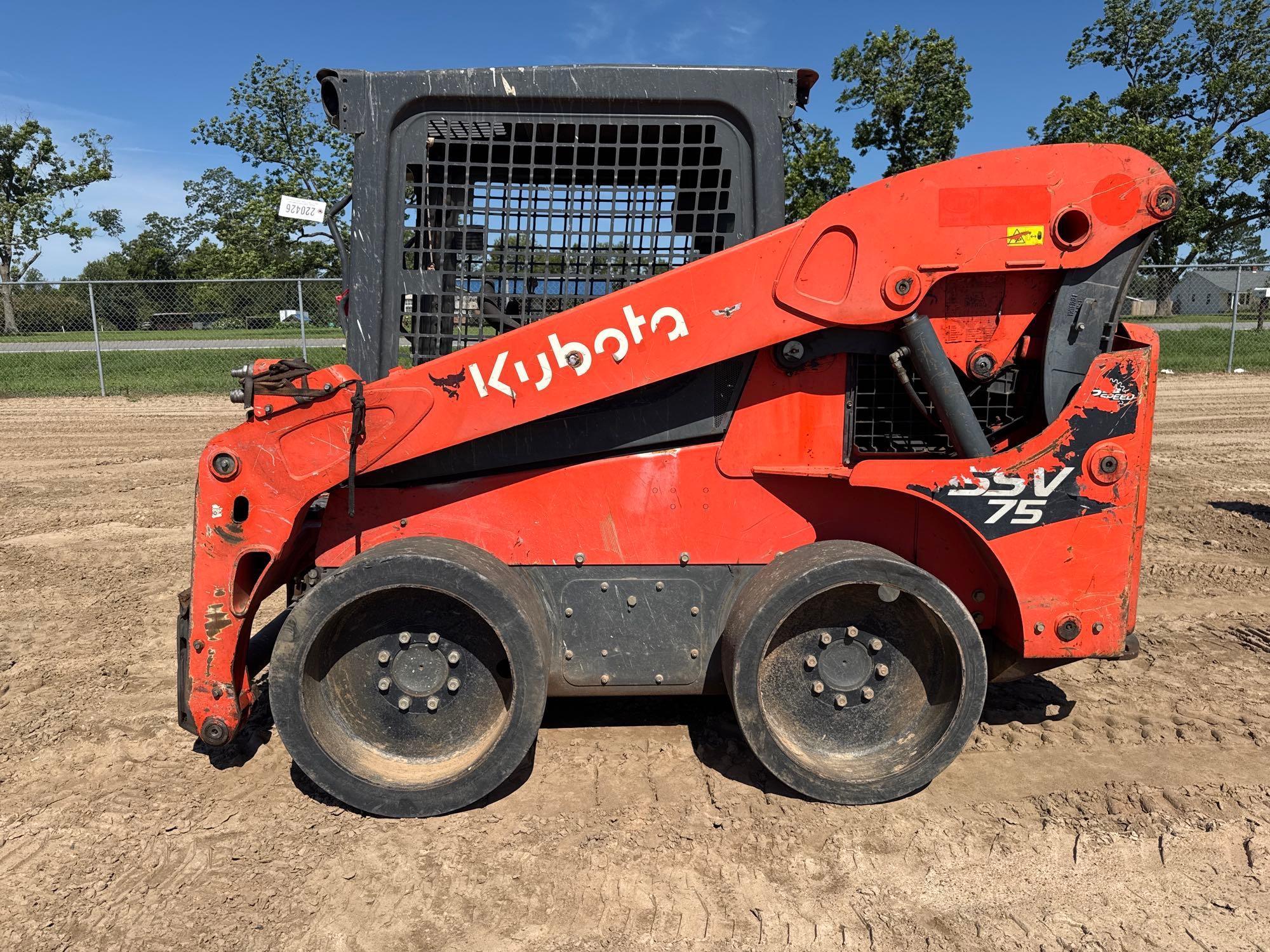 Photo of a 2021 Kubota SSV75
