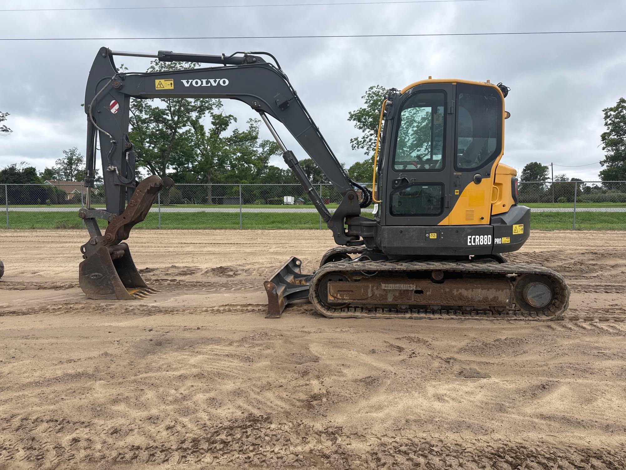2021 VOLVO ECR88D PRO EXCAVATOR