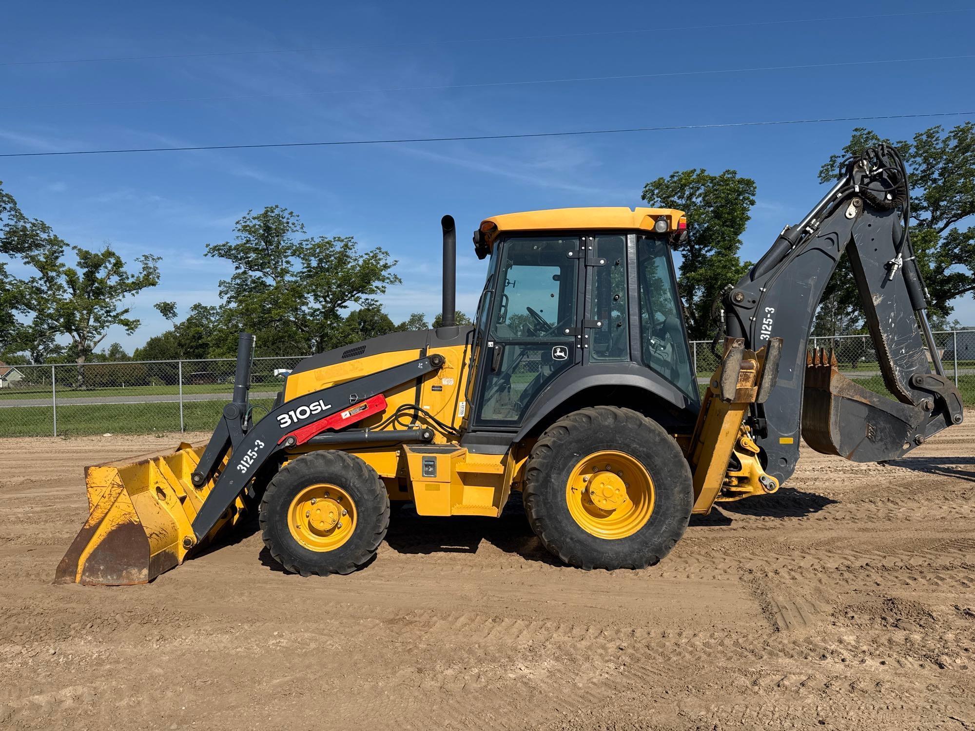 Photo of a  John Deere 310S