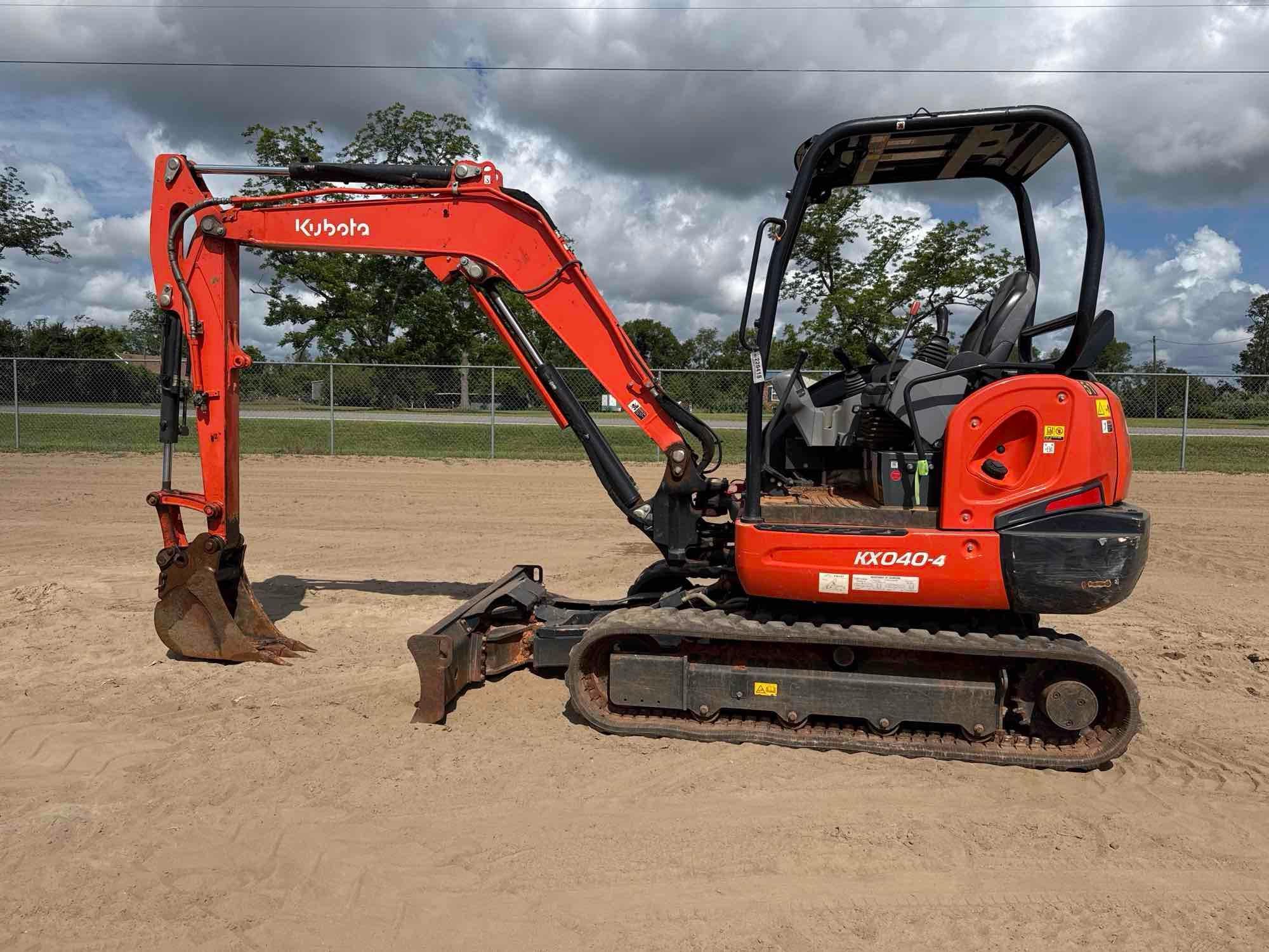 Photo of a  Kubota KX040