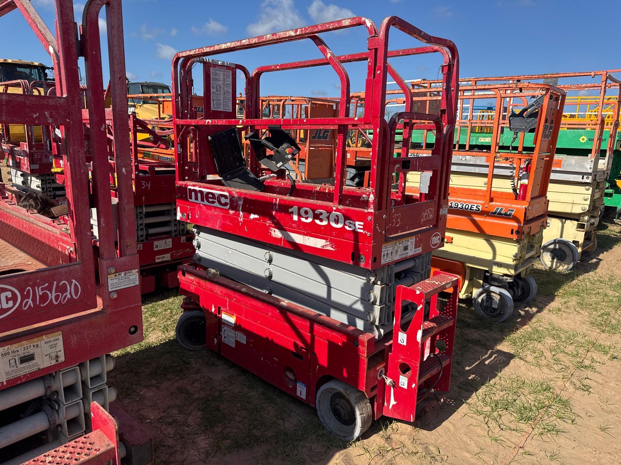 (INOP) 2017 MEC 1930SE ELECTRIC SCISSOR LIFT