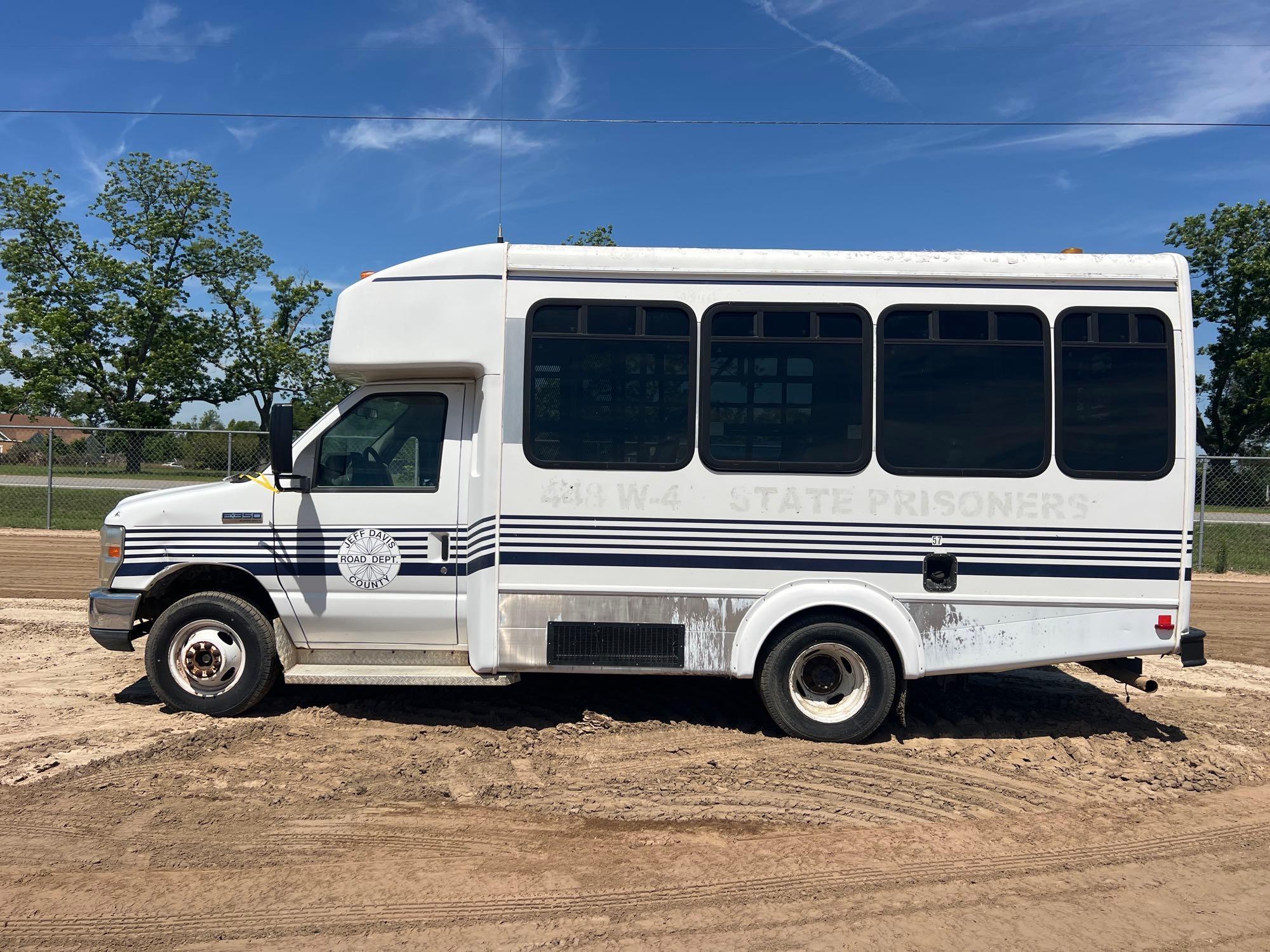 2012 FORD E-350 SUPER DUTY SHUTTLE BUS