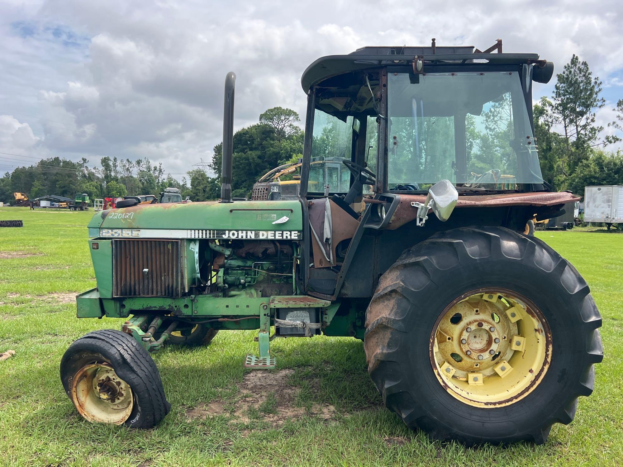 Photo of a  John Deere 2355