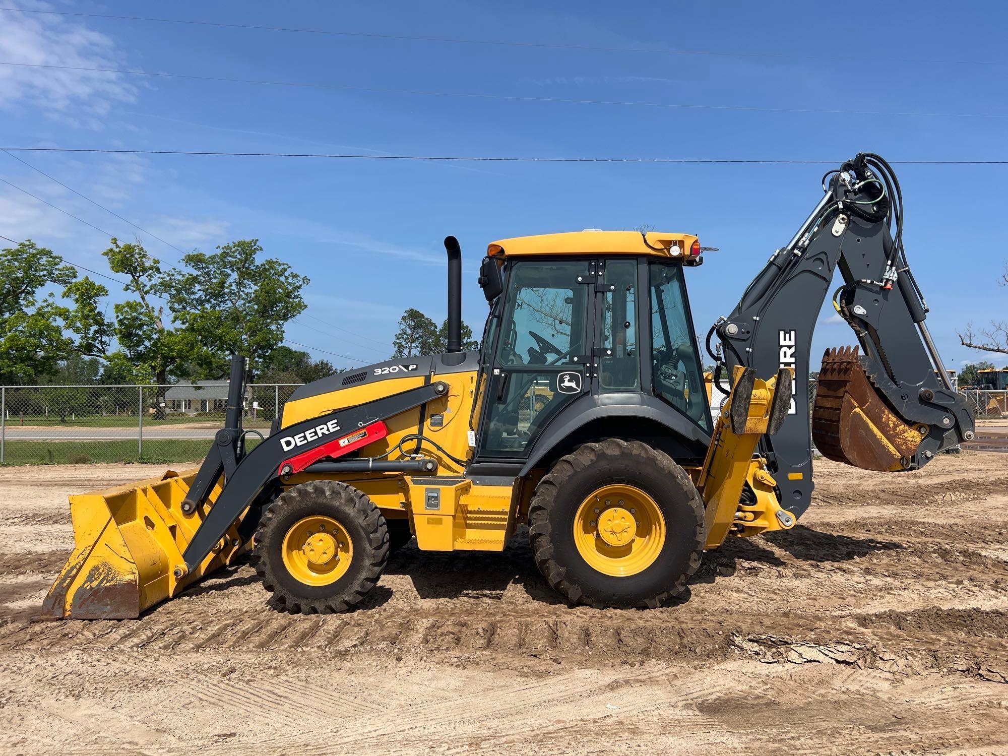 Photo of a  John Deere 320P