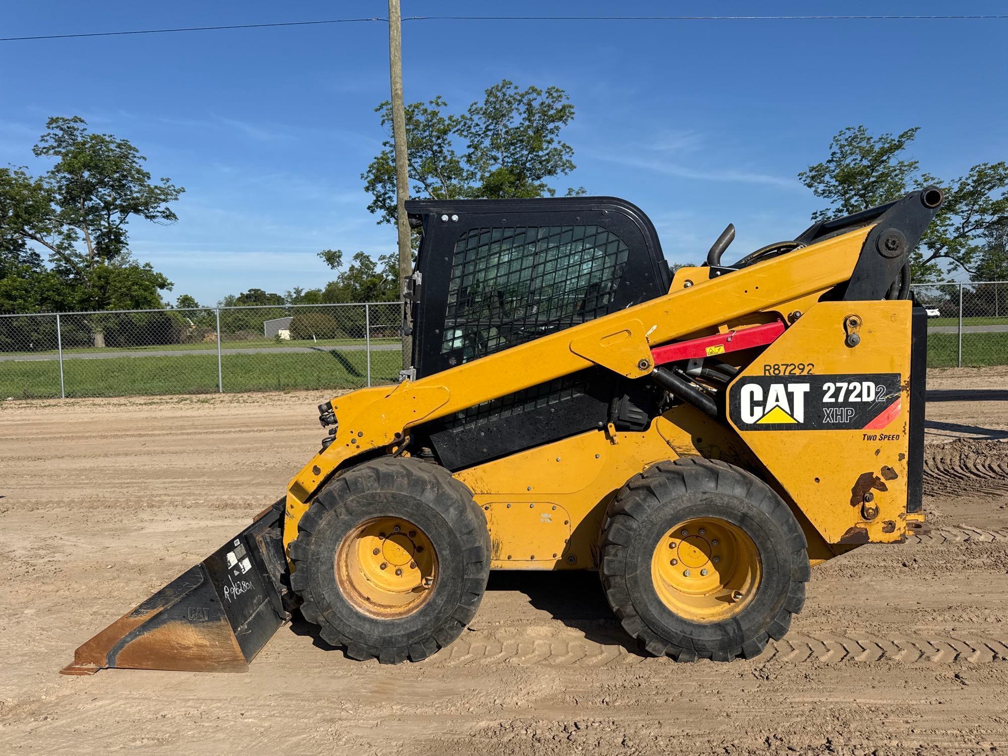  Caterpillar 272