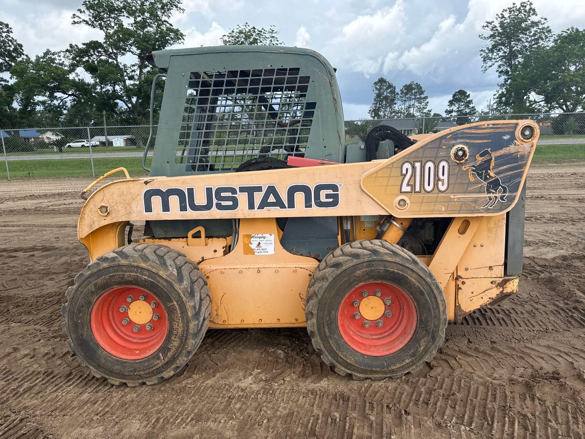 Photo of a 2005 Mustang 2109