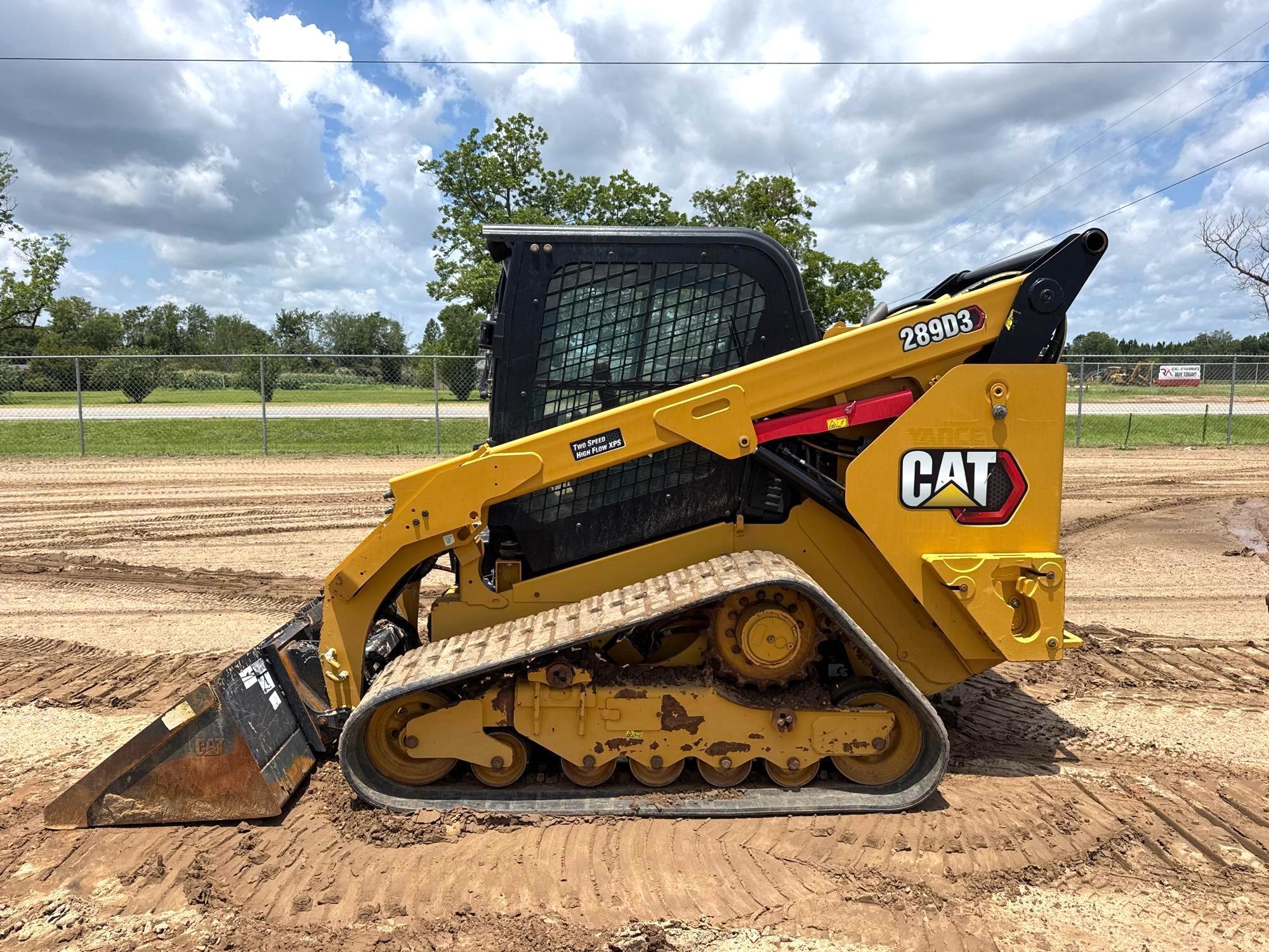 Photo of a  Caterpillar 289D
