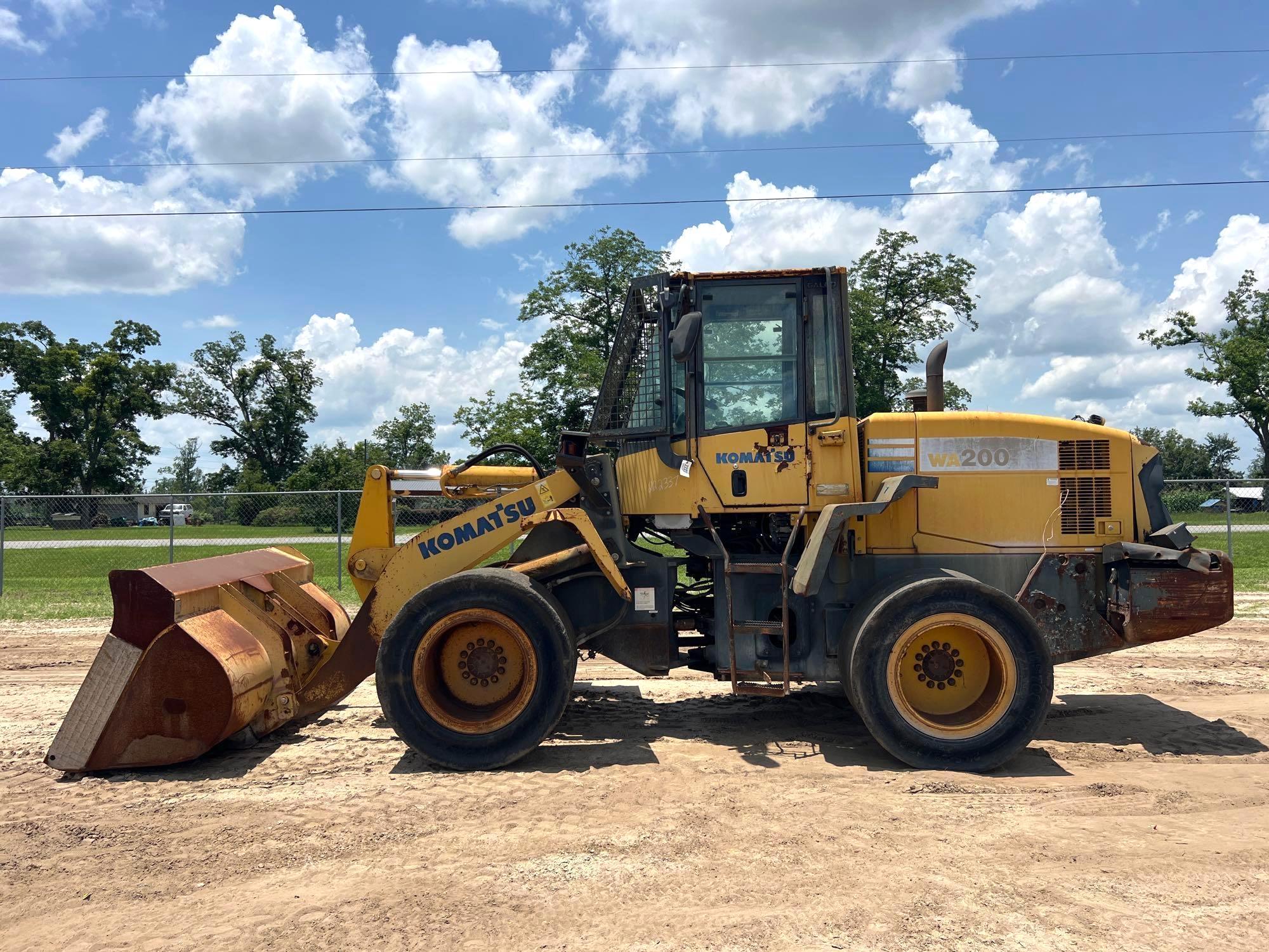Photo of a  Komatsu WA200-5