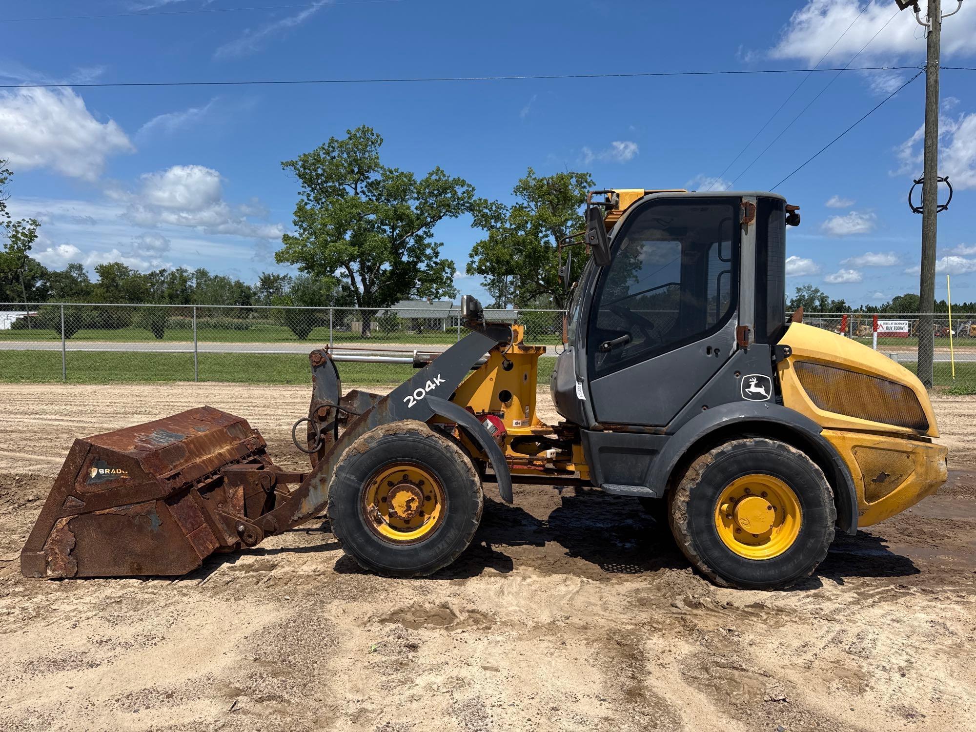  John Deere 204K