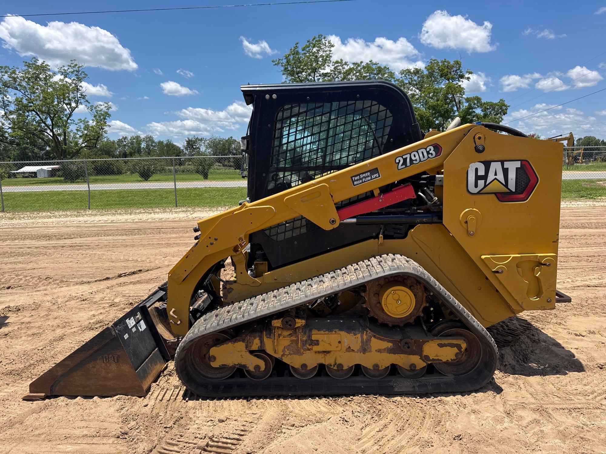 Photo of a  Caterpillar 279D