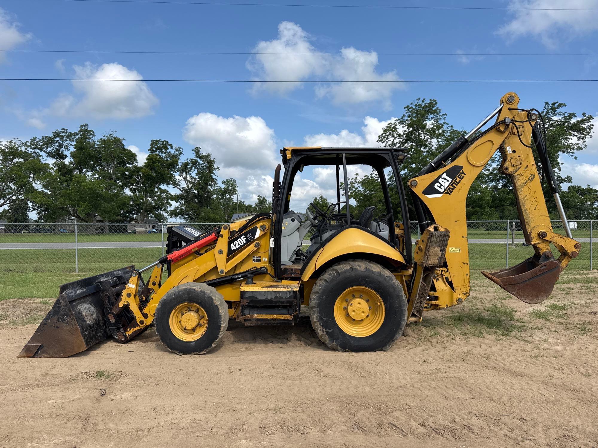 Photo of a  Caterpillar 420F