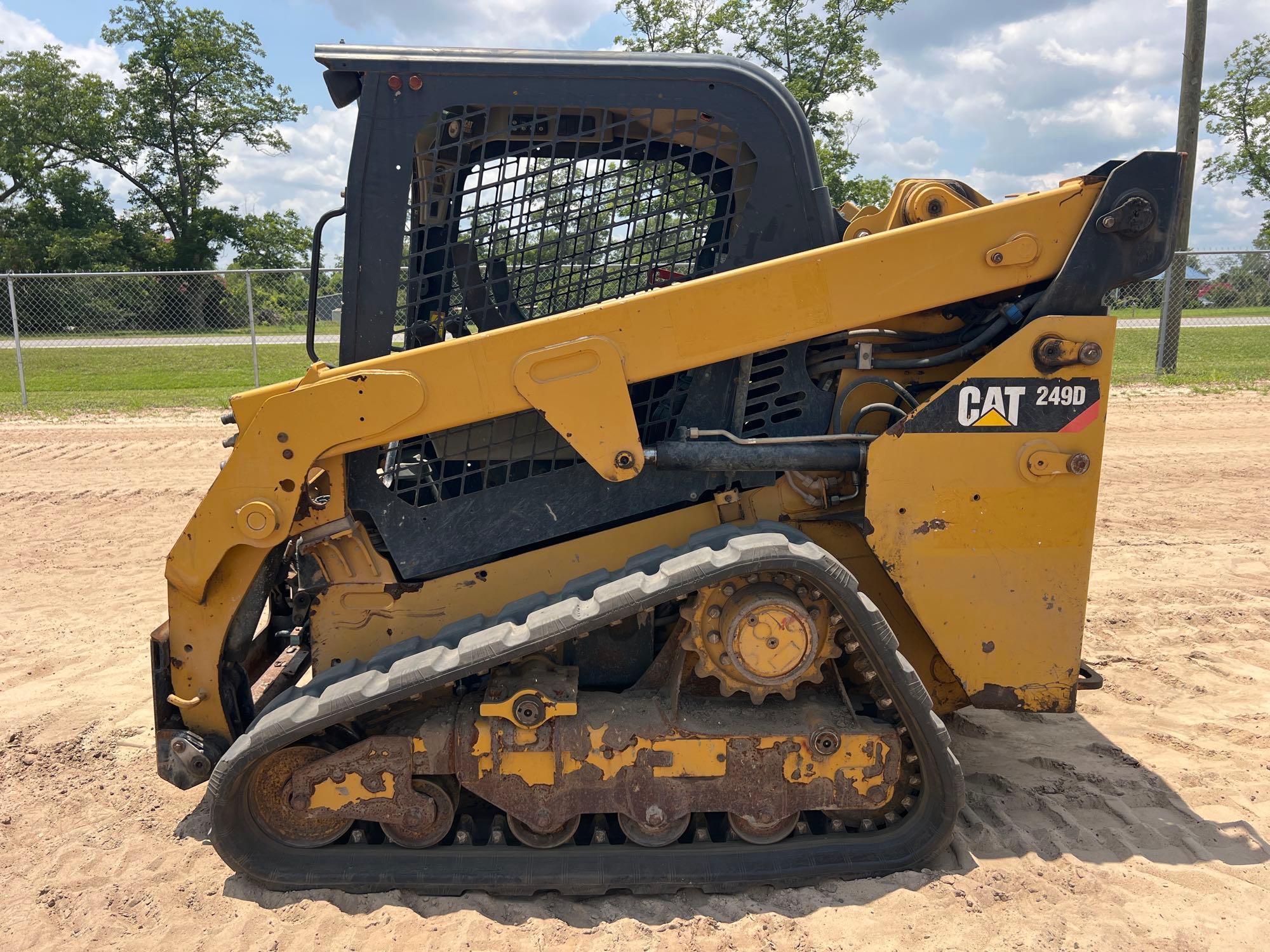 Photo of a  Caterpillar 249D