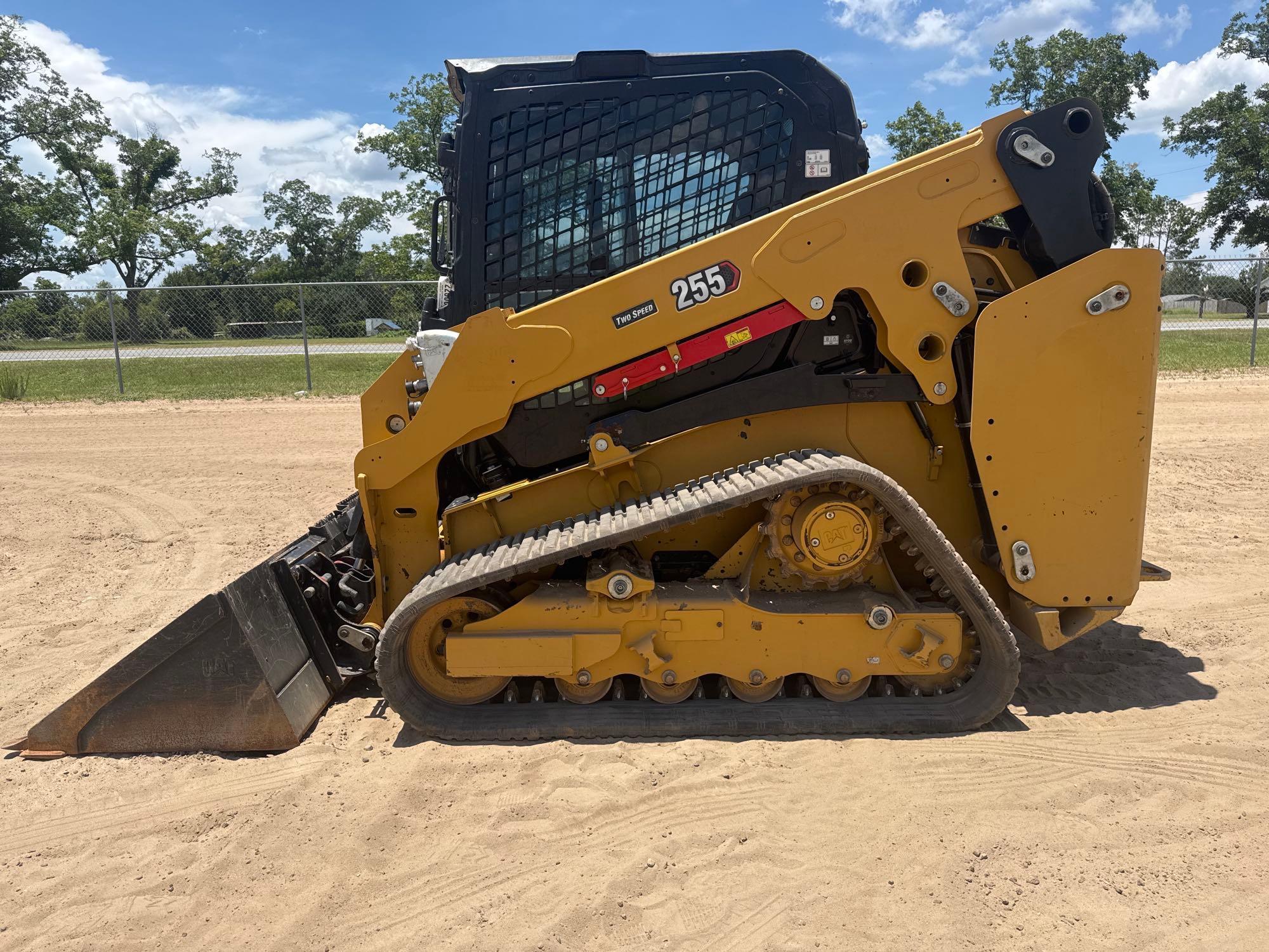 Photo of a 2025 Caterpillar 255