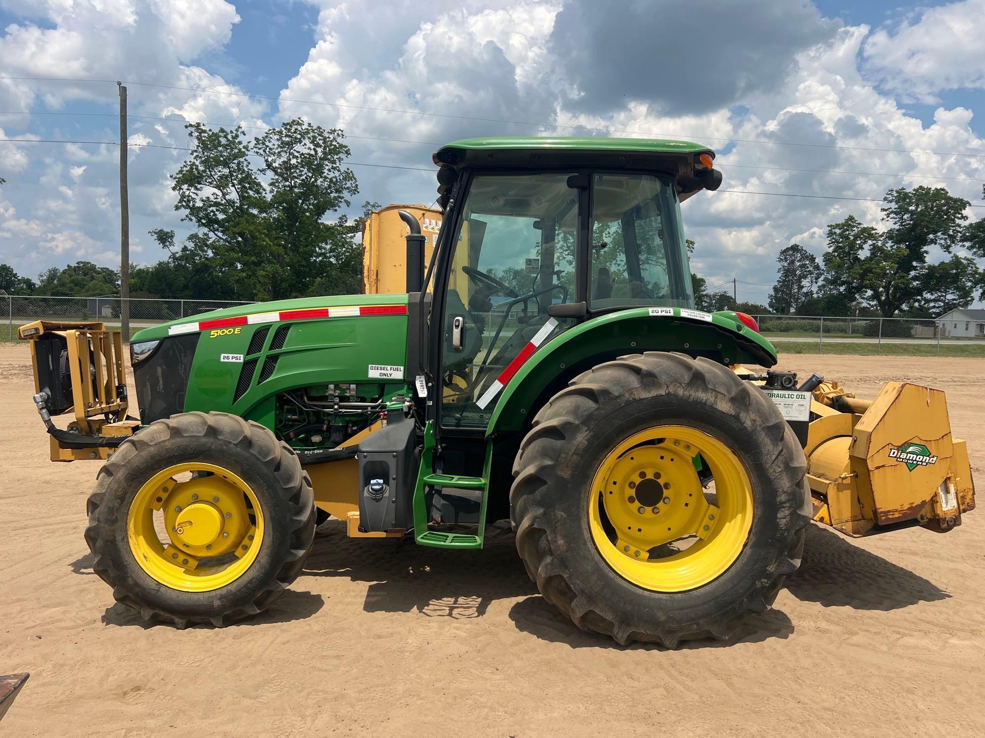 JOHN DEERE 5100E TRACTOR