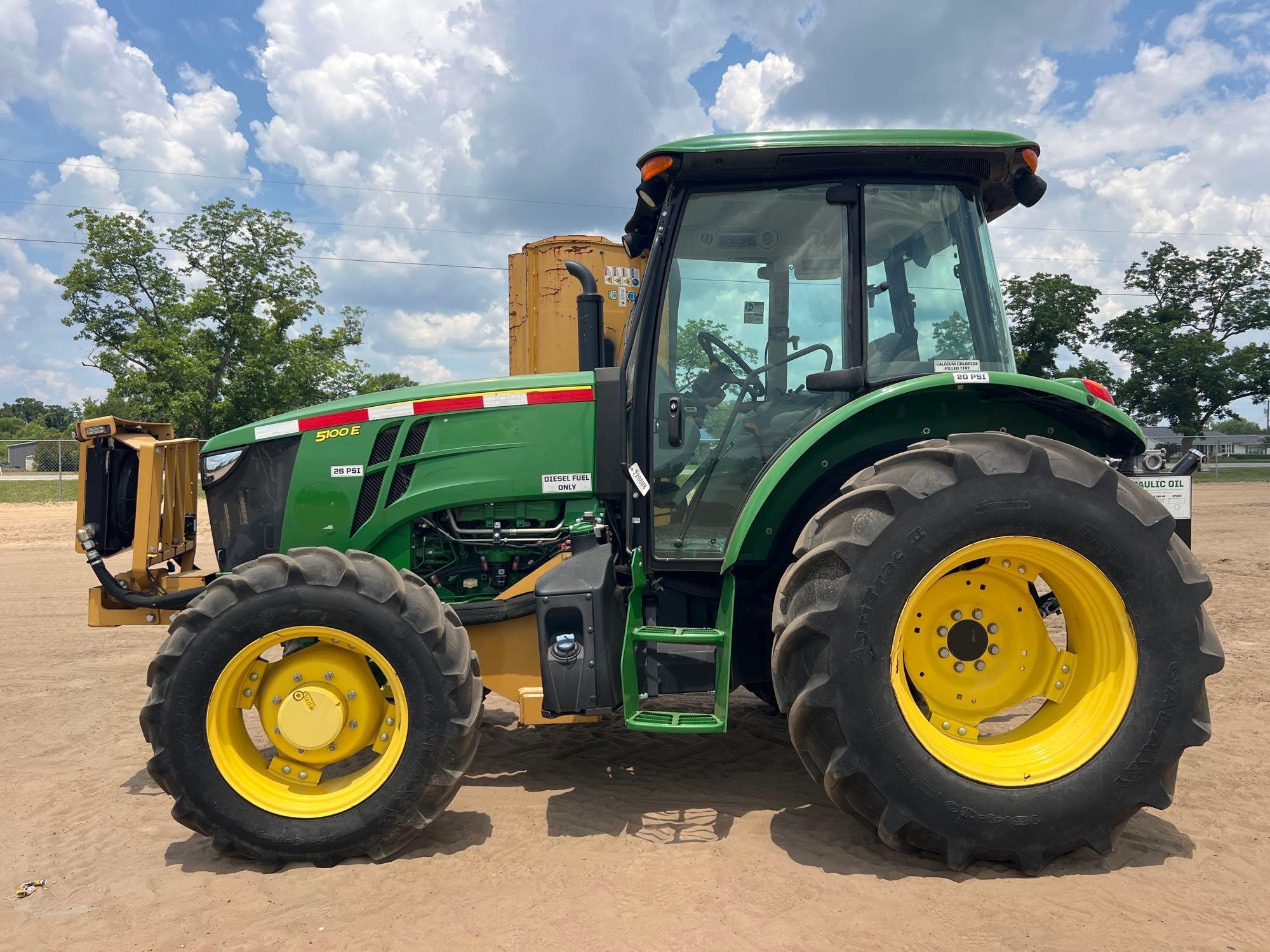  John Deere 5100E