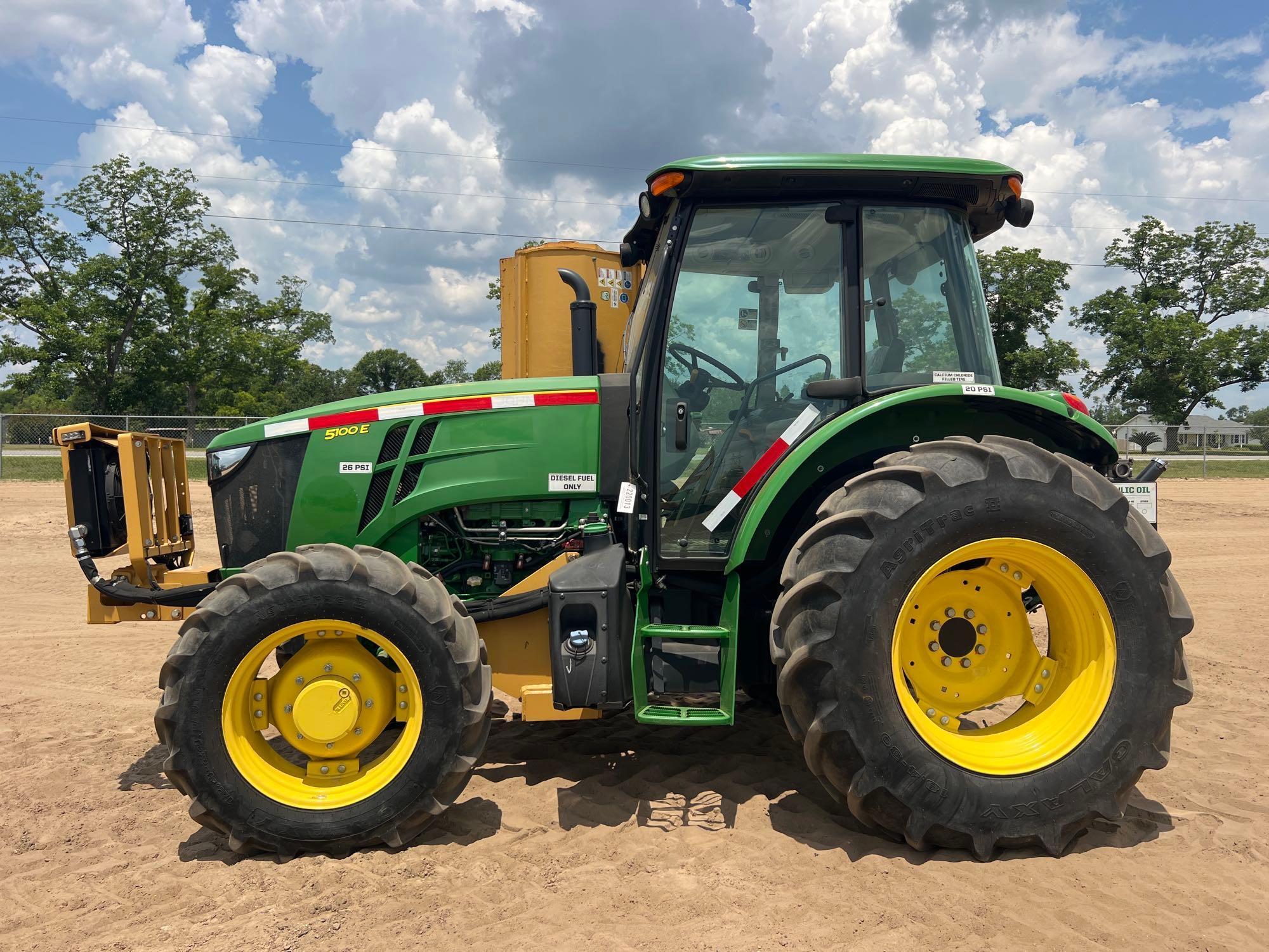 John Deere 5100E